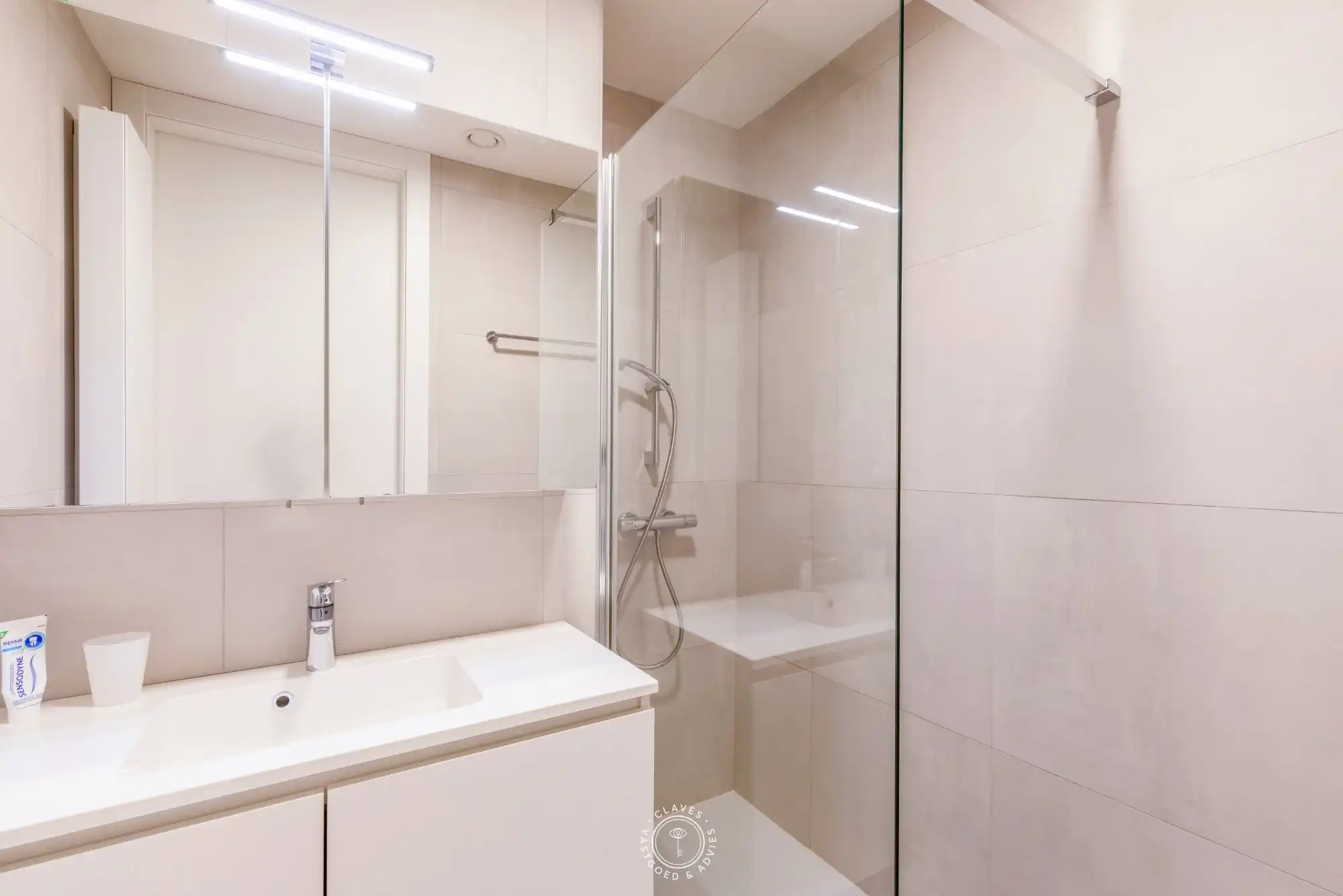 Rustig gelegen 1-slaapkamerappartement met garagebox en prachtig groen uitzicht foto 9