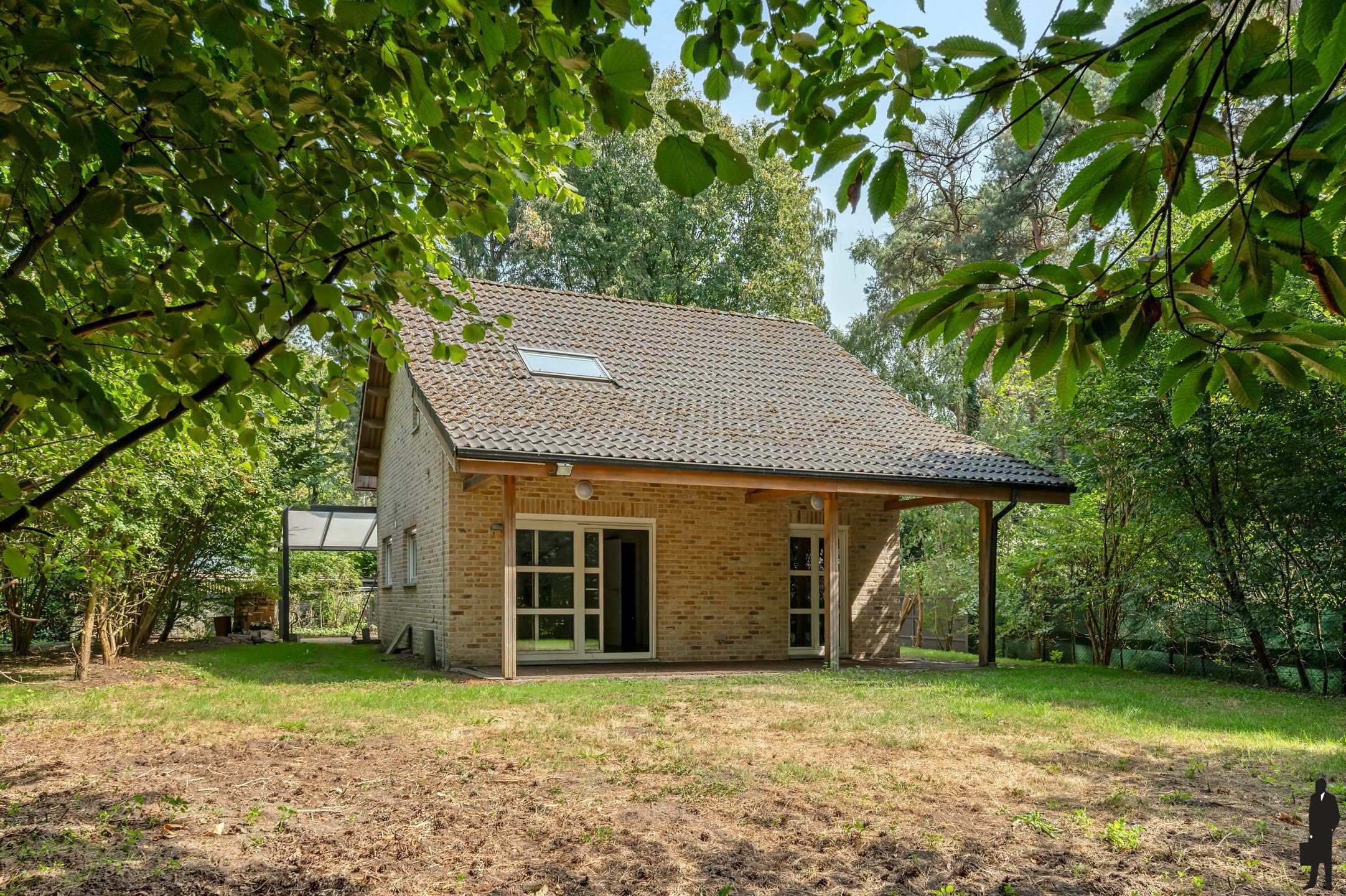 Charmante woning in groene omgeving foto {{pictureIndex}}