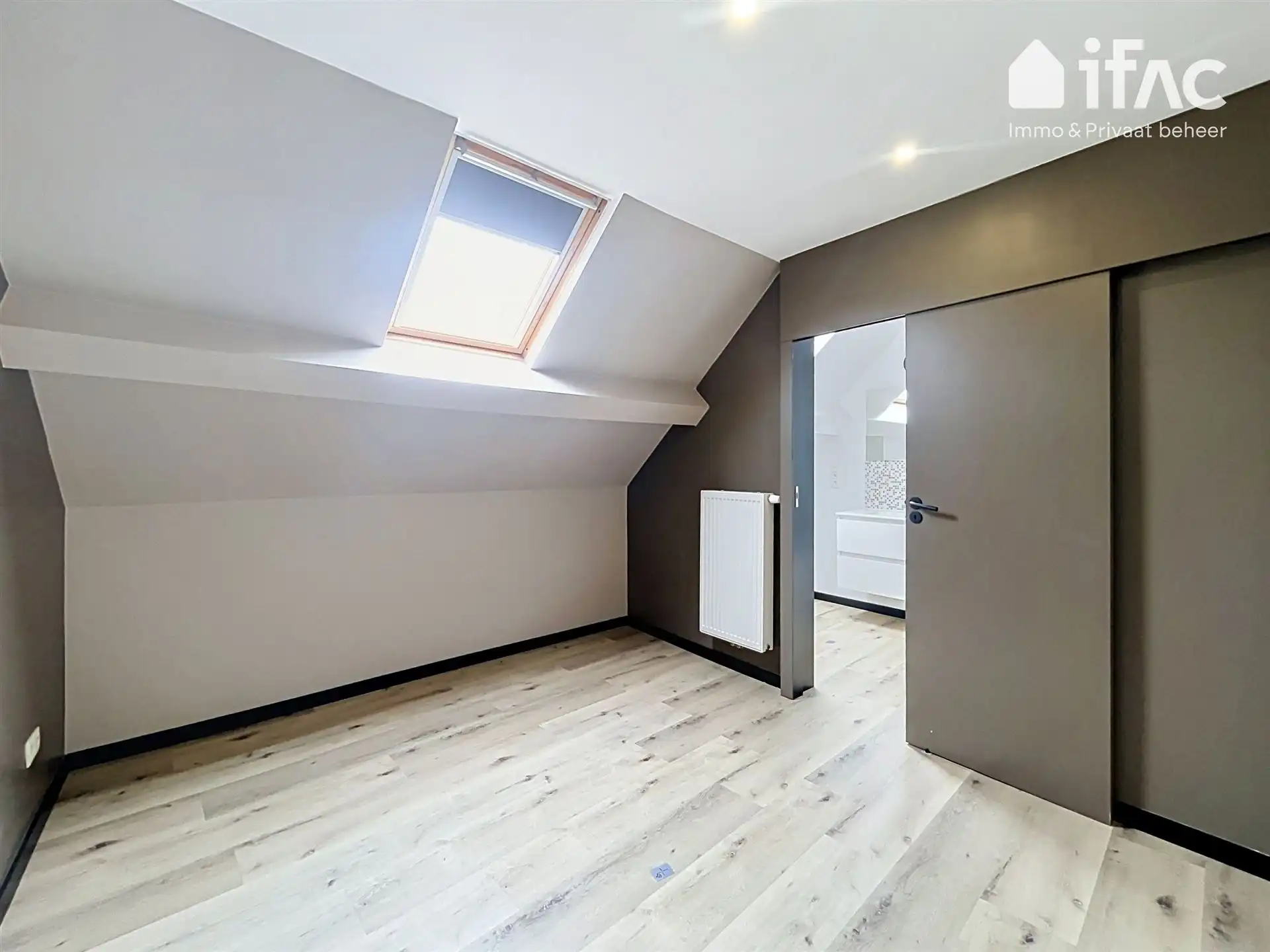 Rustig gelegen woning met 4 slaapkamers en 2 badkamers foto 24