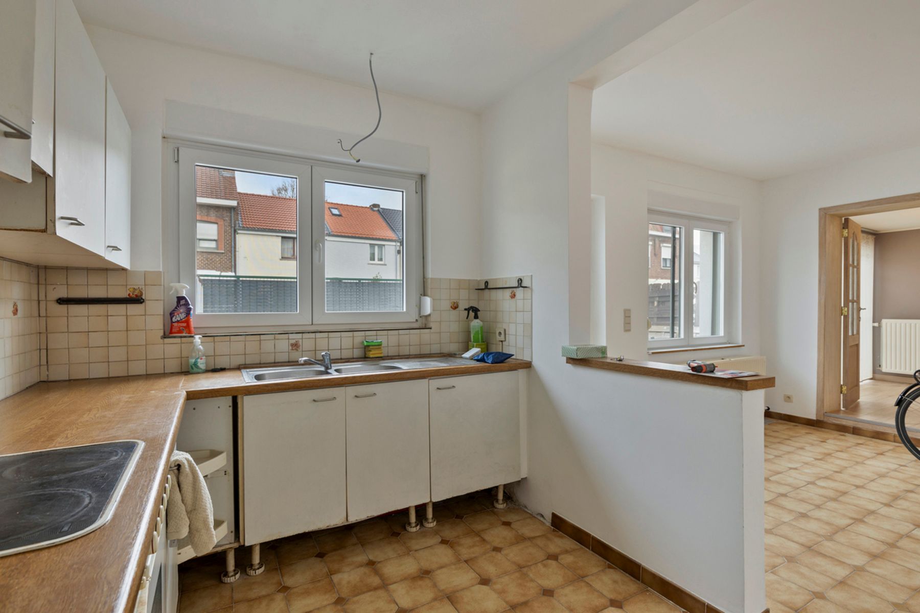 Goed gelegen woning met 2 slaapkamers en terras foto 7
