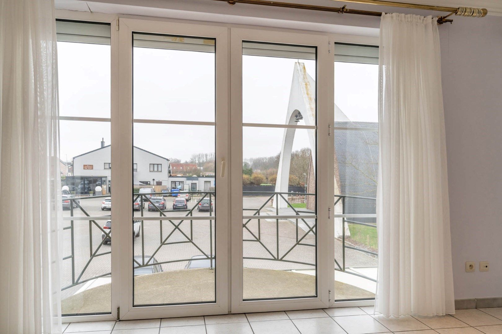 IN OPTIE - Zeer ruim en netjes verzorgd drie-slaapkamer appartement met kelder en garage te Schoonbeek - instapklaar ! foto 16