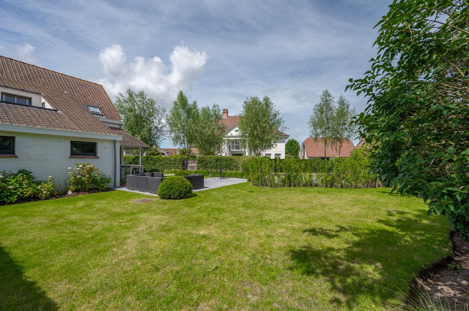 Charmante koppelvilla met zonnige tuin en terrassen, op fietsafstand van het centrum en de zee. foto 10