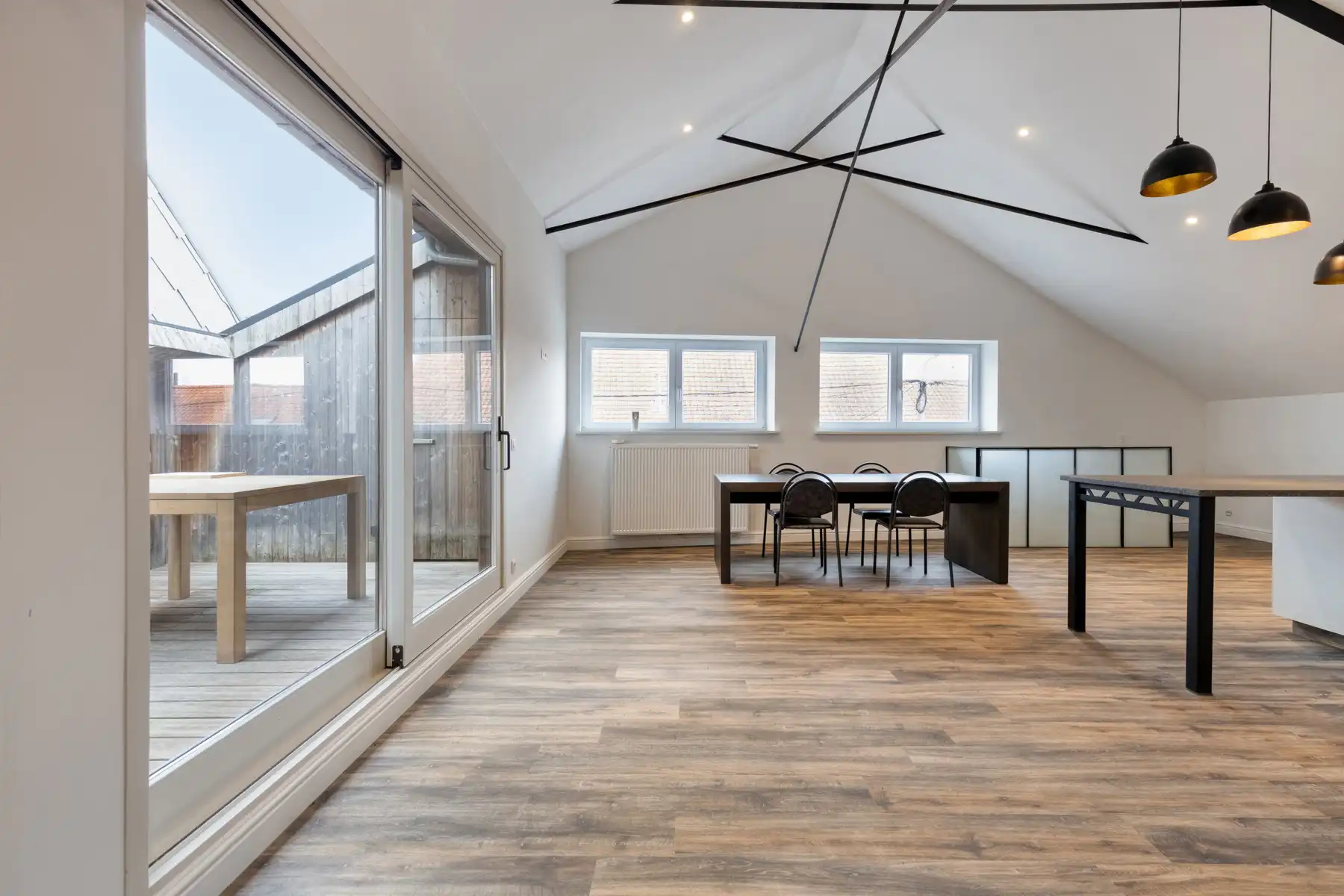 Recent vernieuwde loods met bovenliggend luxe appartement ! foto 28