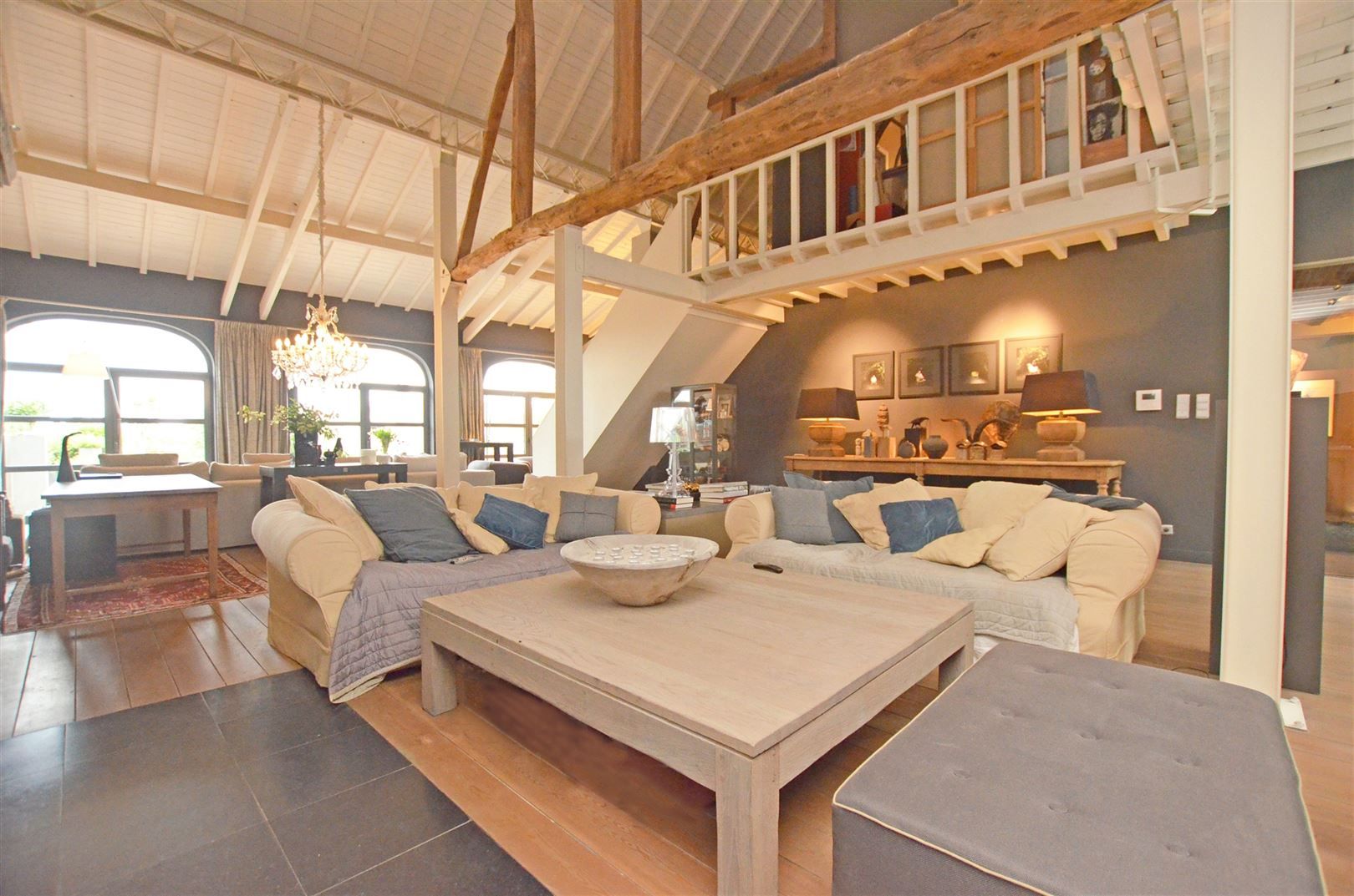 Volledig gerenoveerd landhuis op 1,44 ha tussen de velden foto 3