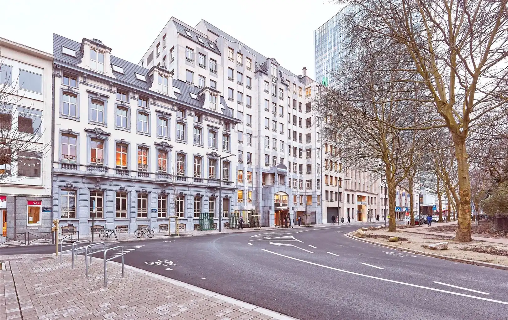 ASTRONOMIE 28-30: vanaf 435m² foto {{pictureIndex}}