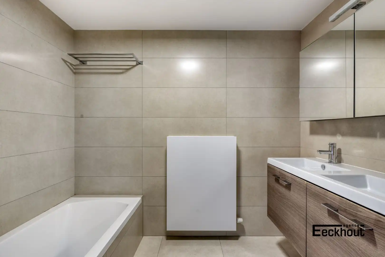 Instapklaar appartement met zonnige terrassen in recent gebouw! foto 8
