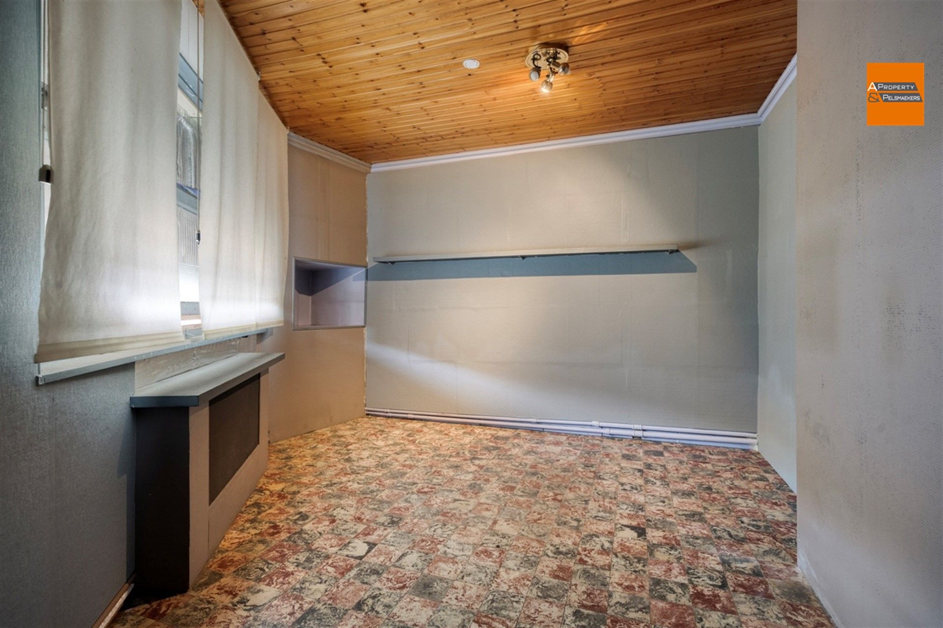 Bungalow met renovatiepotentieel in centrum Erps  foto 11