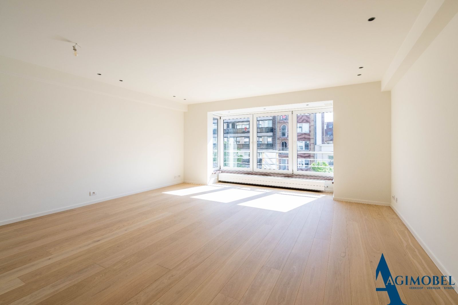 Een lichtrijk appartement gelegen in het centrum van Knokke op wandelafstand van de Zeedijk foto 4