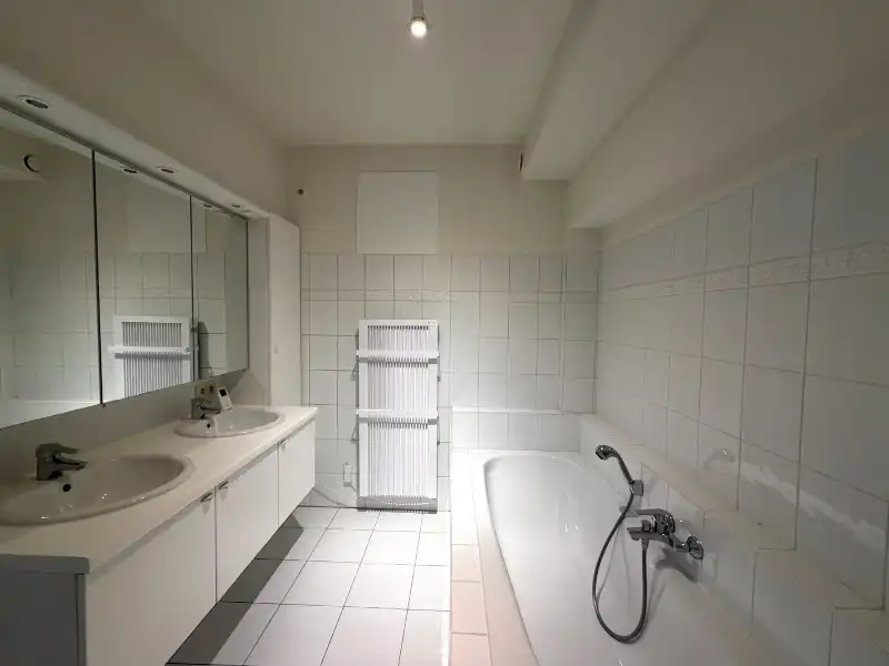 CENTRUM GENT, HEEL RUIM APPARTEMENT MET TERRAS EN GARAGEBOX foto 11