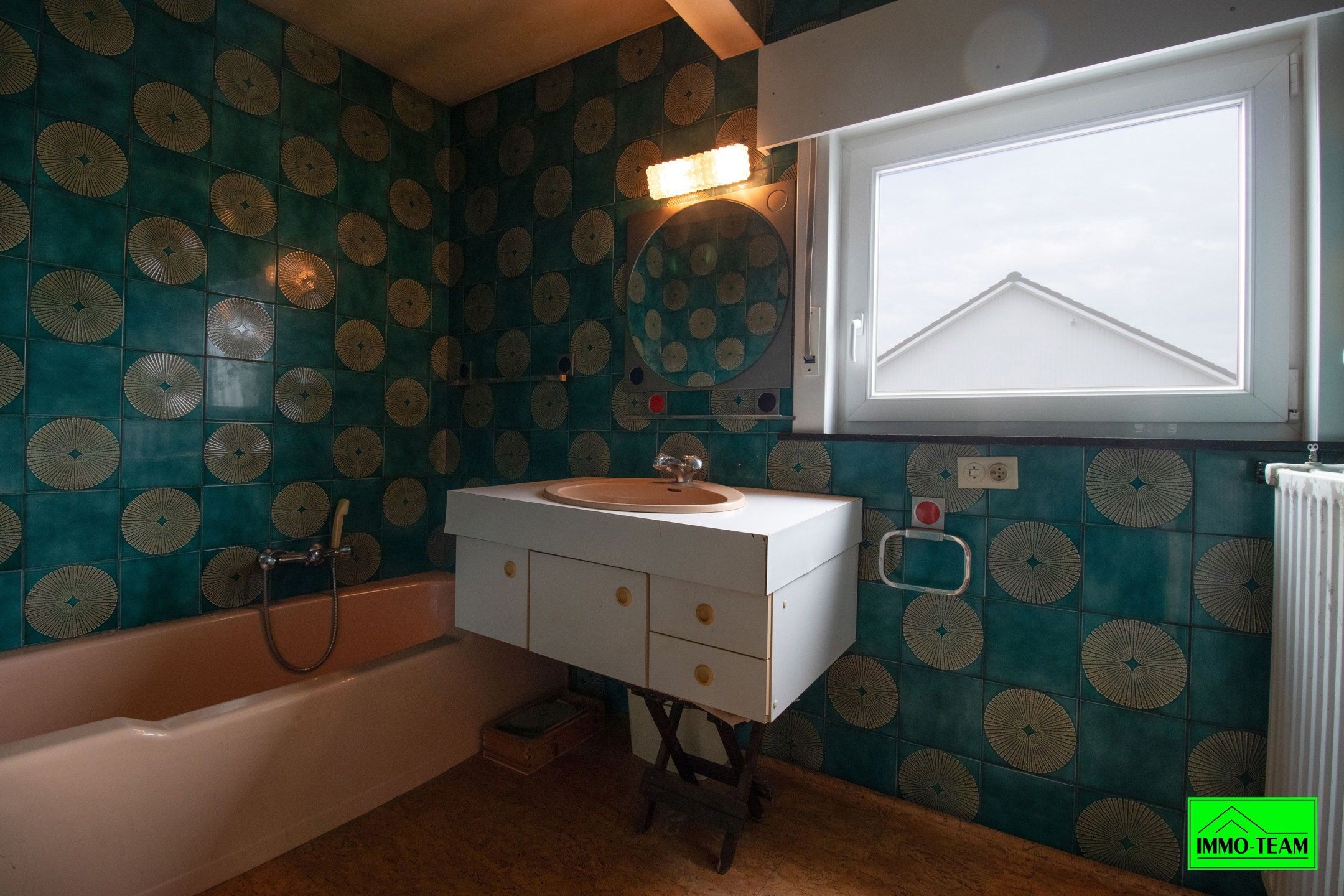 Charmante 3-gevelwoning in rustige woonwijk foto 7
