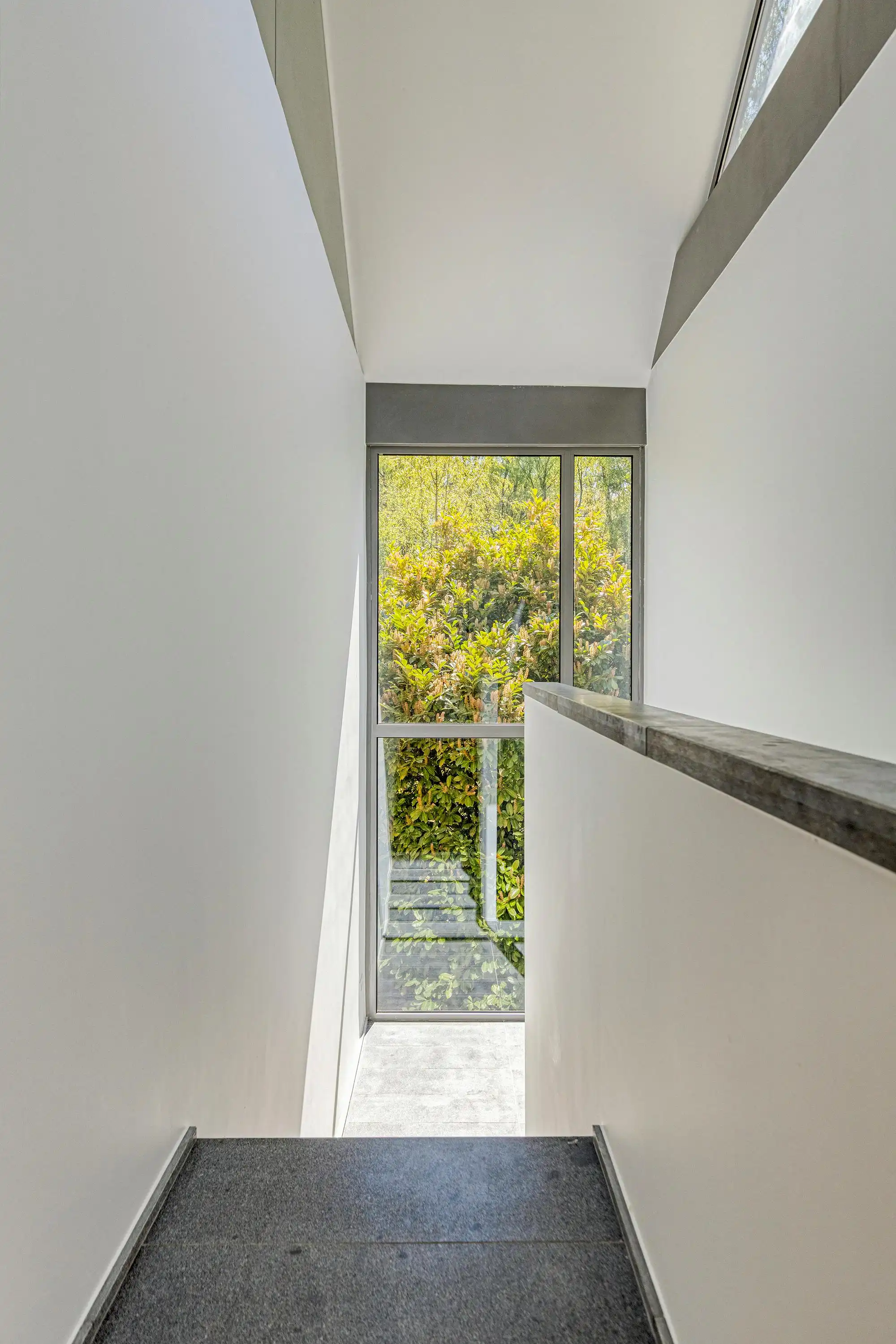 Exclusieve villa in Schilde met ruime zuid-gerichte tuin. foto 16