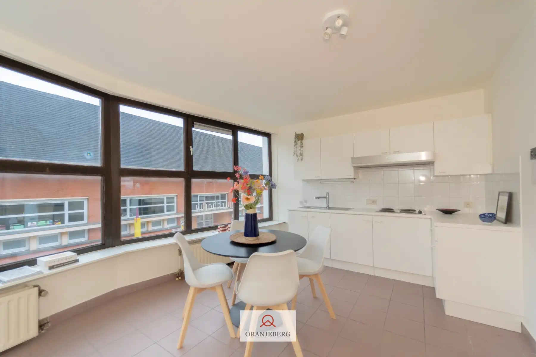 Lichtrijke studio gelegen in het centrum van Wetteren foto 9