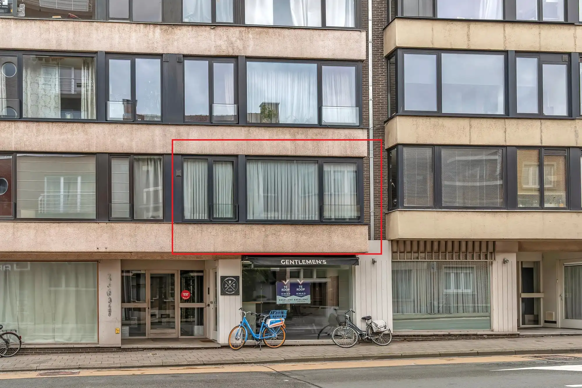Twee-slaapkamer appartement met terras in centrum Deinze foto {{pictureIndex}}