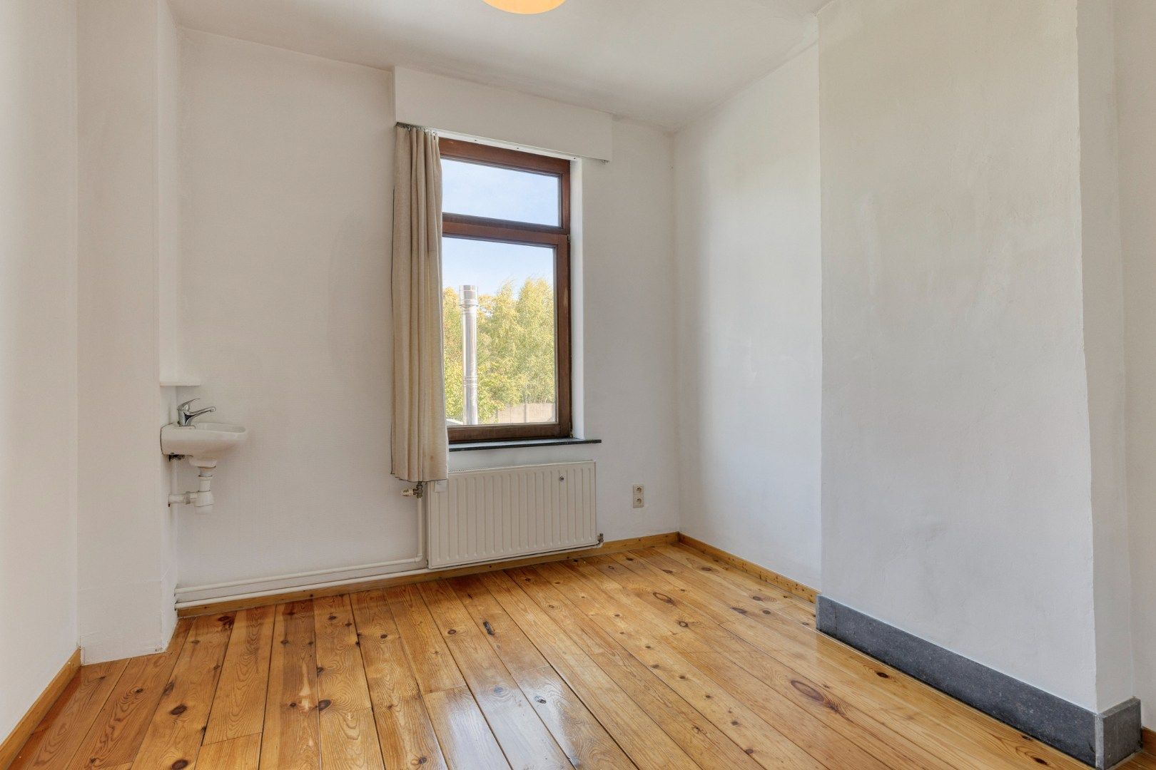 Goed gelegen woning met 3 slaapkamers en 2 badkamers in een rustige straat- bewoonbare oppervlakte 151 m² foto 17