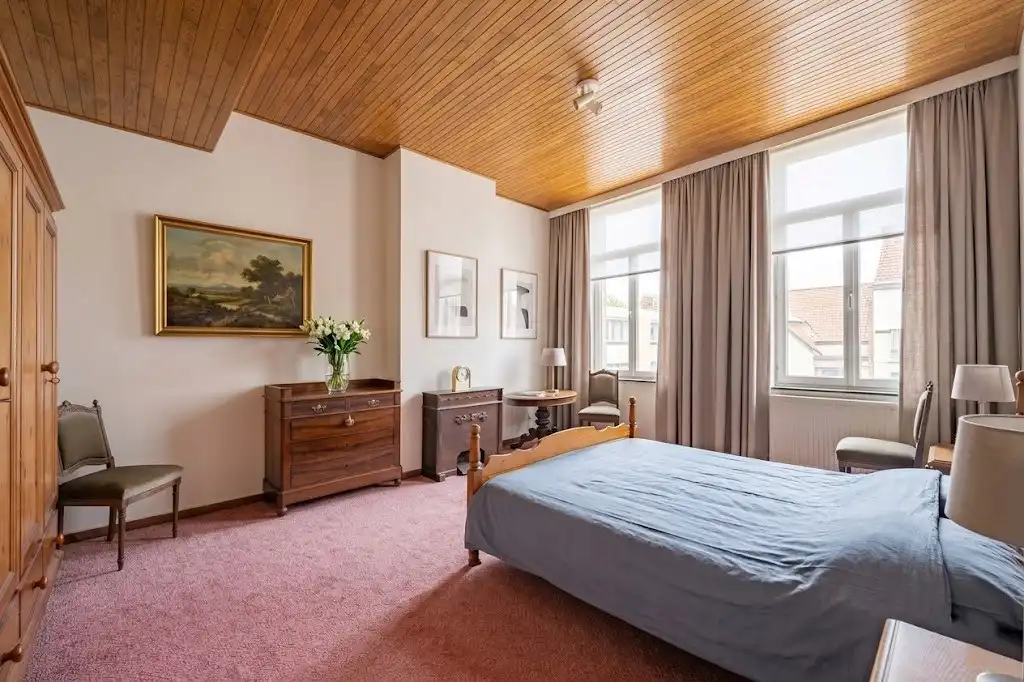 PRACHTIGE NEOCLASSICISTISCHE HERENWONING MET AUTHENTIEKE CHARME foto 16