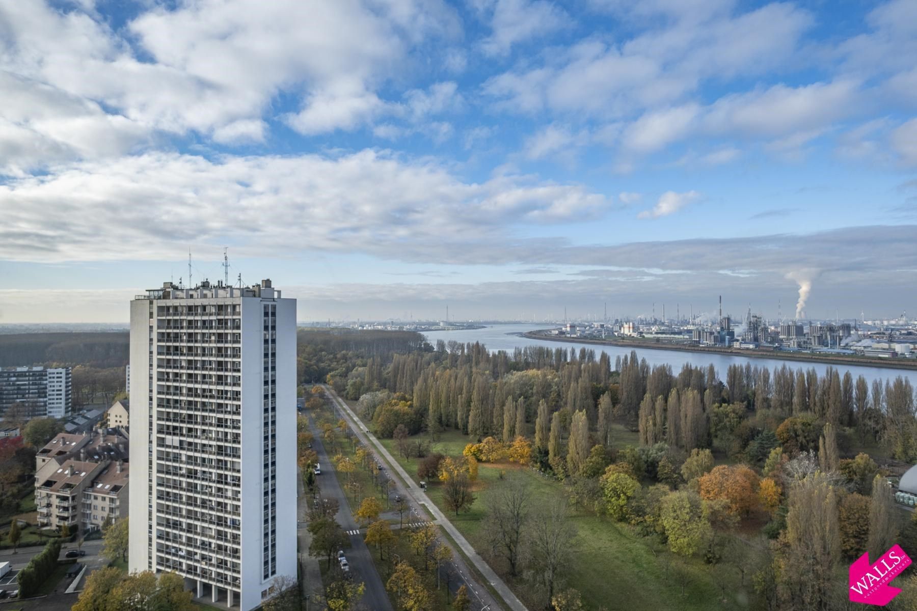 Gemeubeld appartement met prachtig uitzicht foto 16