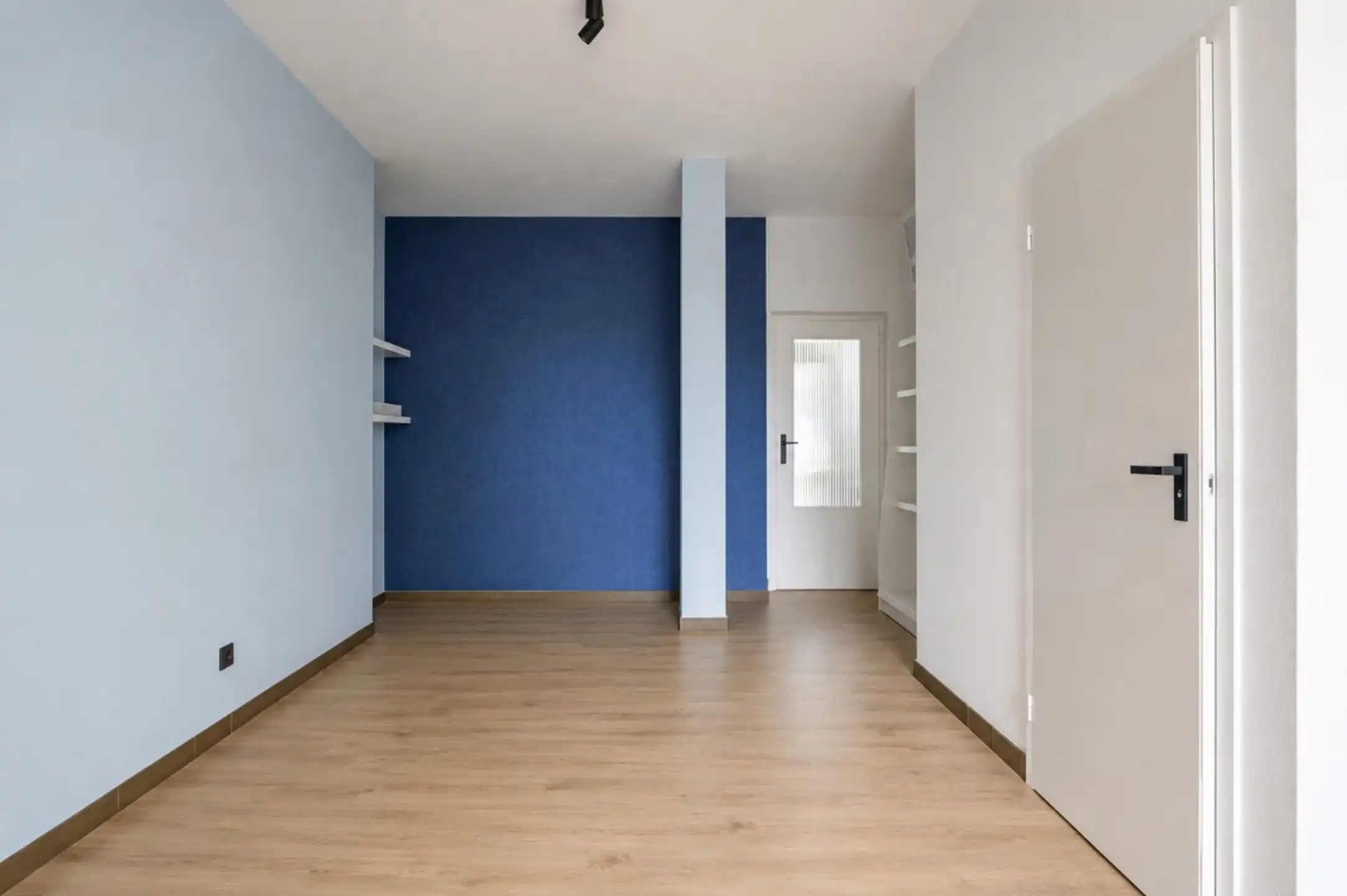 Gelijkvloerse handelsruimte op commerciële toplocatie foto 7