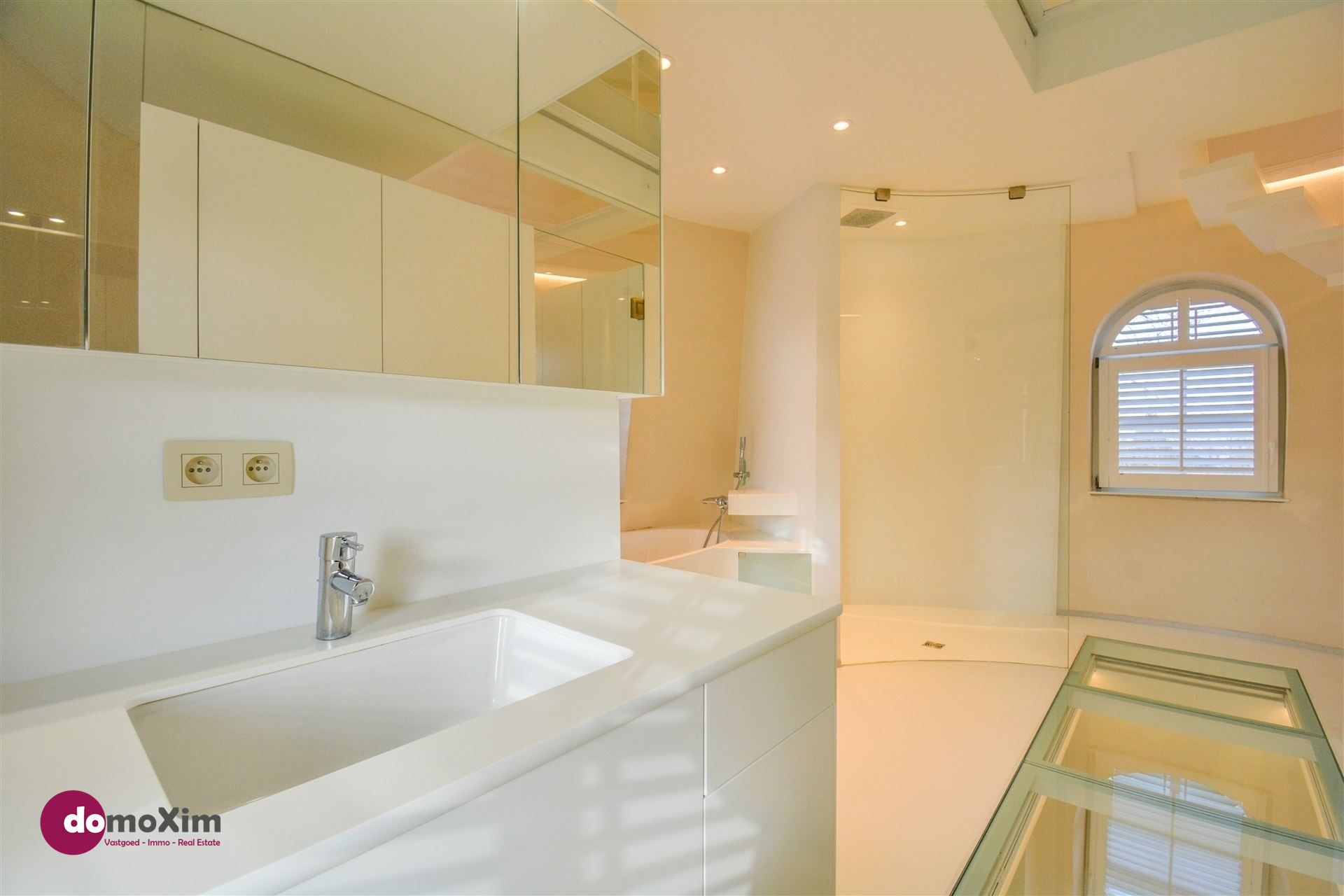 De Oude Korenmolen van Veltem, een unieke villa op een perceel van 47 are foto 12