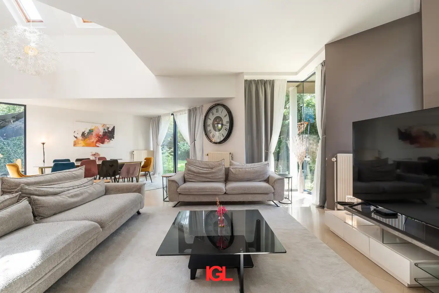 Luxueuze villa in residentiële wijk te huur foto 2