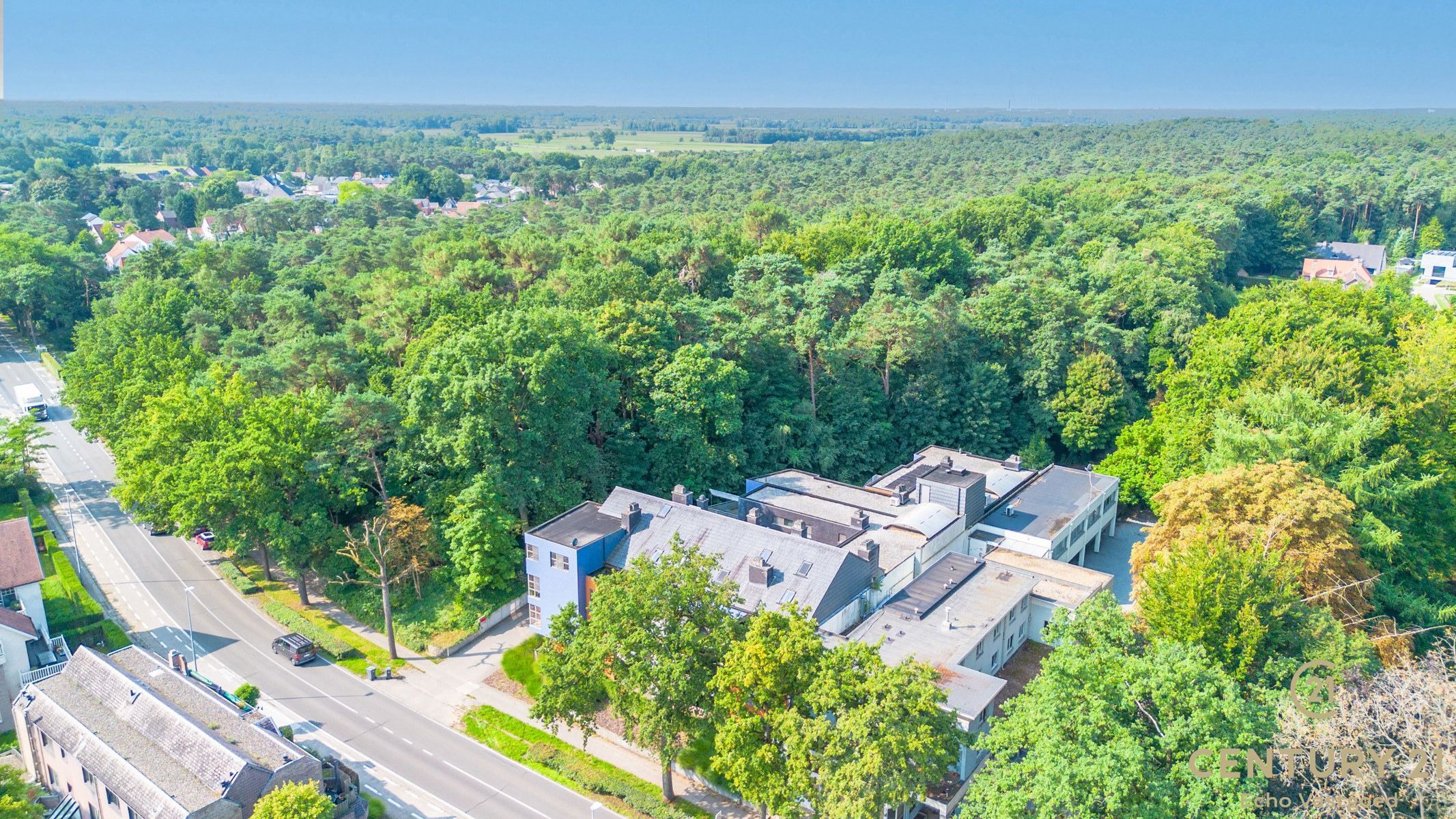Luxe, ruime penthouse (192m²) met groot terras tegen het bos foto {{pictureIndex}}