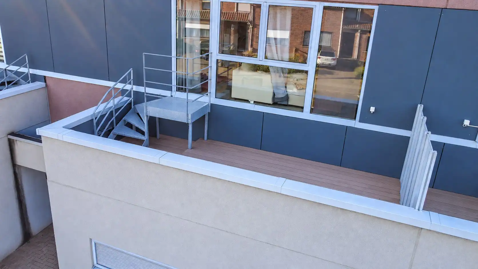 INSTAPKLAAR APP MET 2 SLAAPKAMERS, TERRAS & GARAGE ! foto 13
