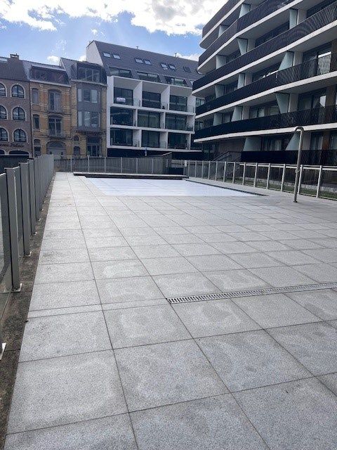 Mooi appartement met 1 slaapkamer in residentie met enorm zonneterras. Bouwjaar 2014. Erfpachtformule. foto 13