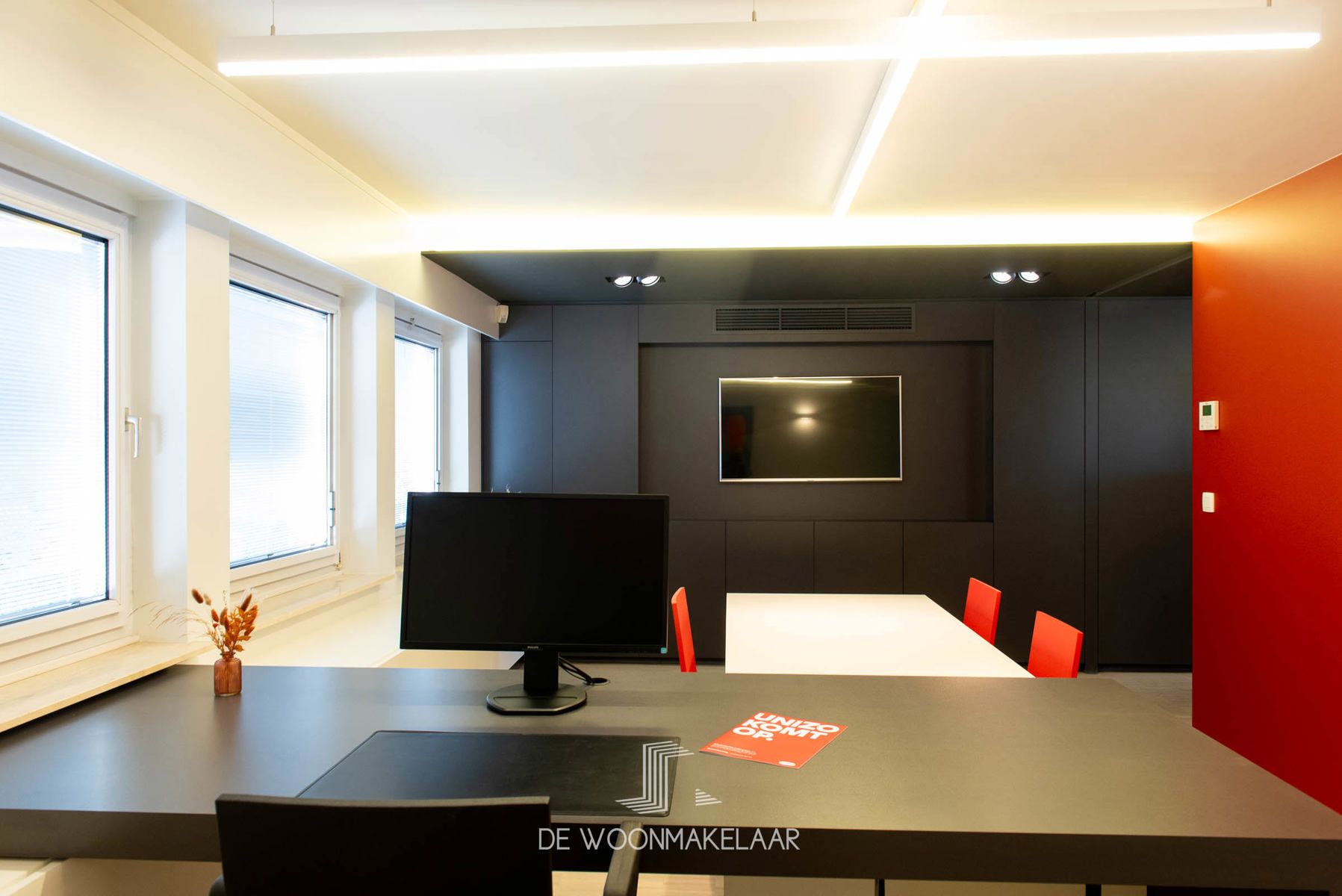 Veelzijdig gebouw centrum Aartselaar met kantoor en appartement foto 2