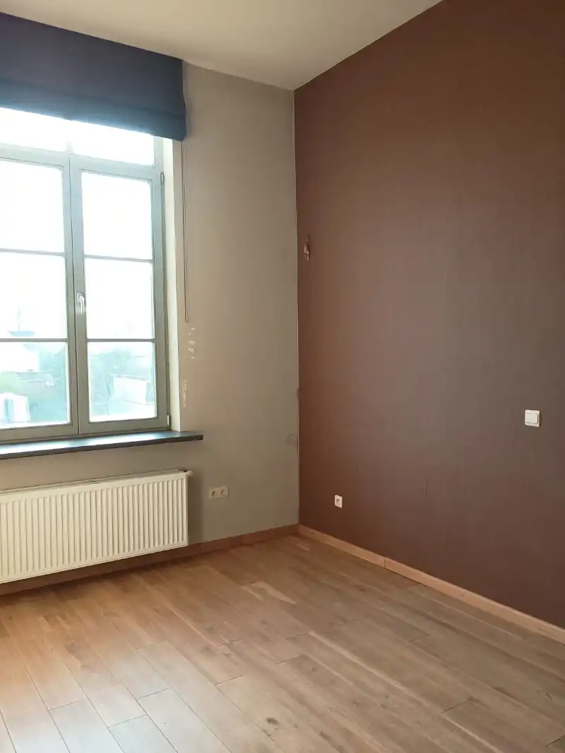 Mooie woning en gerestaureerd schoolgebouw foto 17