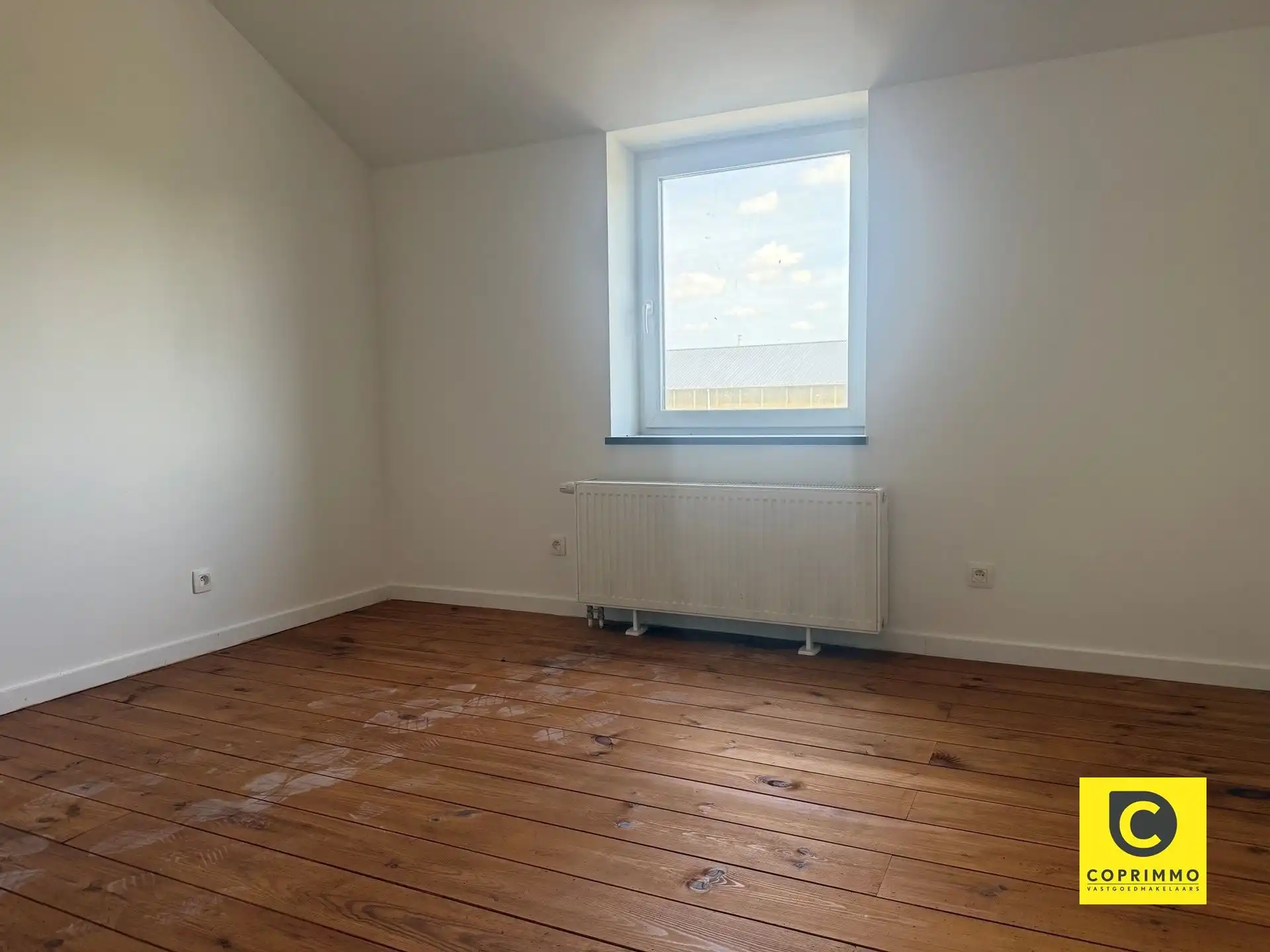 Te renoveren woning met tal van mogelijkheden foto 4