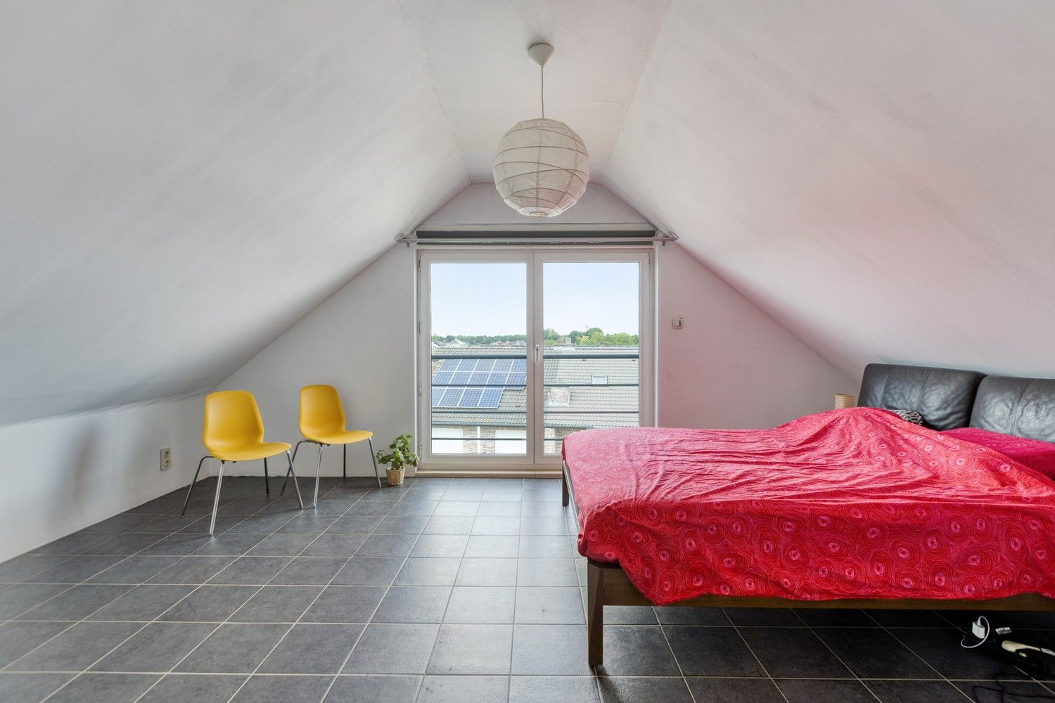 Gezellig duplex-appartement met 3 slaapkamers aan de Groenstraat in Kuringen, Hasselt. foto 19