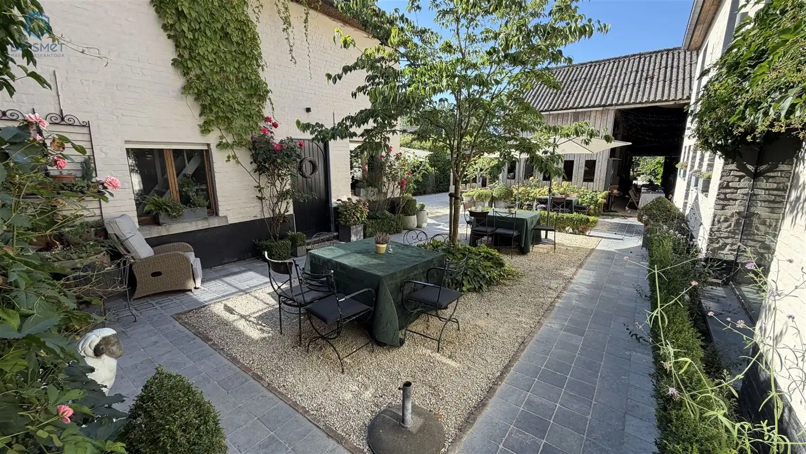 UNIEKE LANDELIJKE HOEVE OP 8.035 M² EEN DROOM VOOR PAARDENLIEFHEBBERS, GROTE GEZINNEN & ONDERNEMERS foto 3