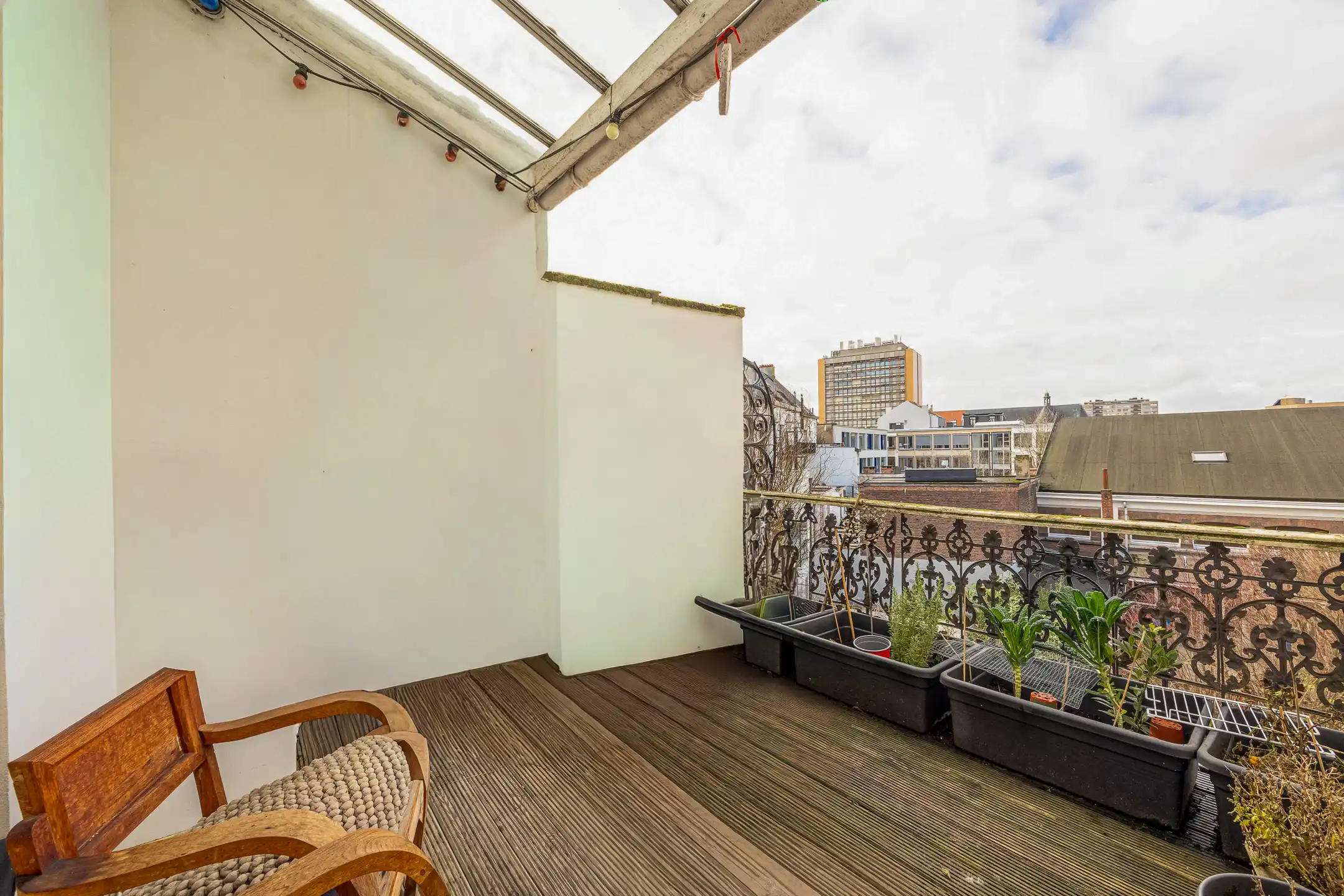 ANTWERPEN - Karaktervolle herenwoning met tuin foto 14