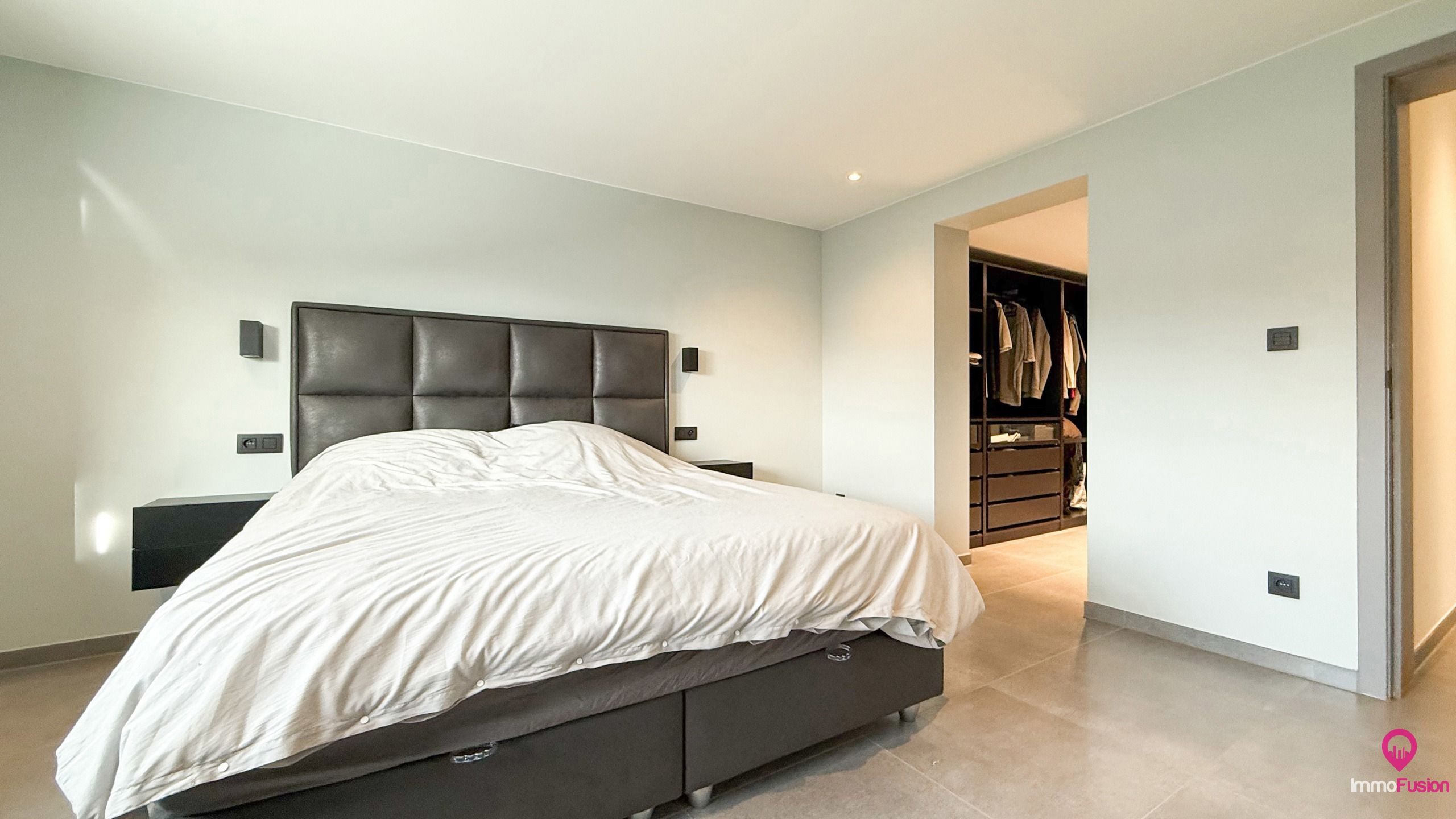 Instapklare, volledig gerenoveerde woning met 4 slaapkamers! foto 26