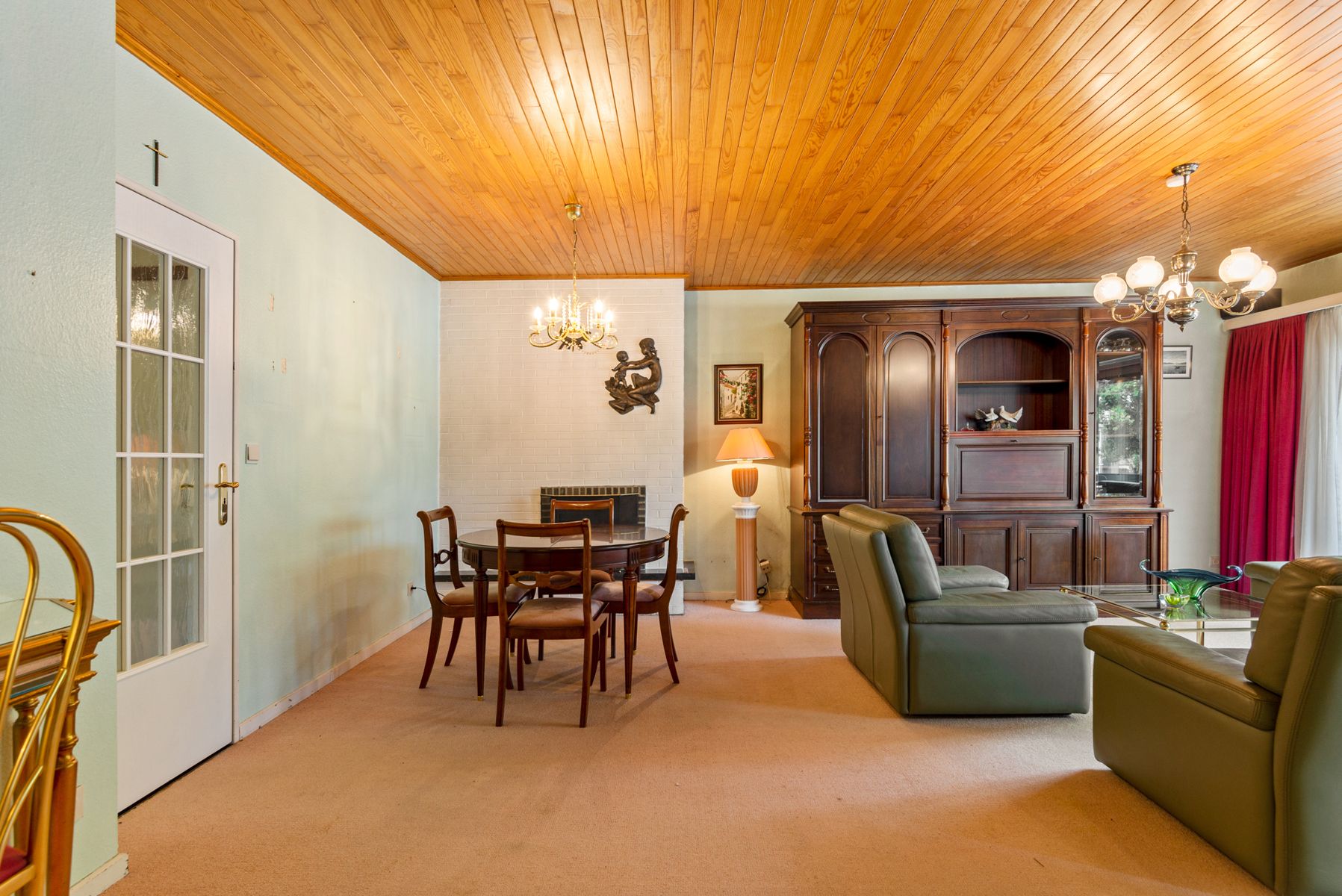 Rust, ruimte en karakter in Mortsel: groot app & garagebox foto 4