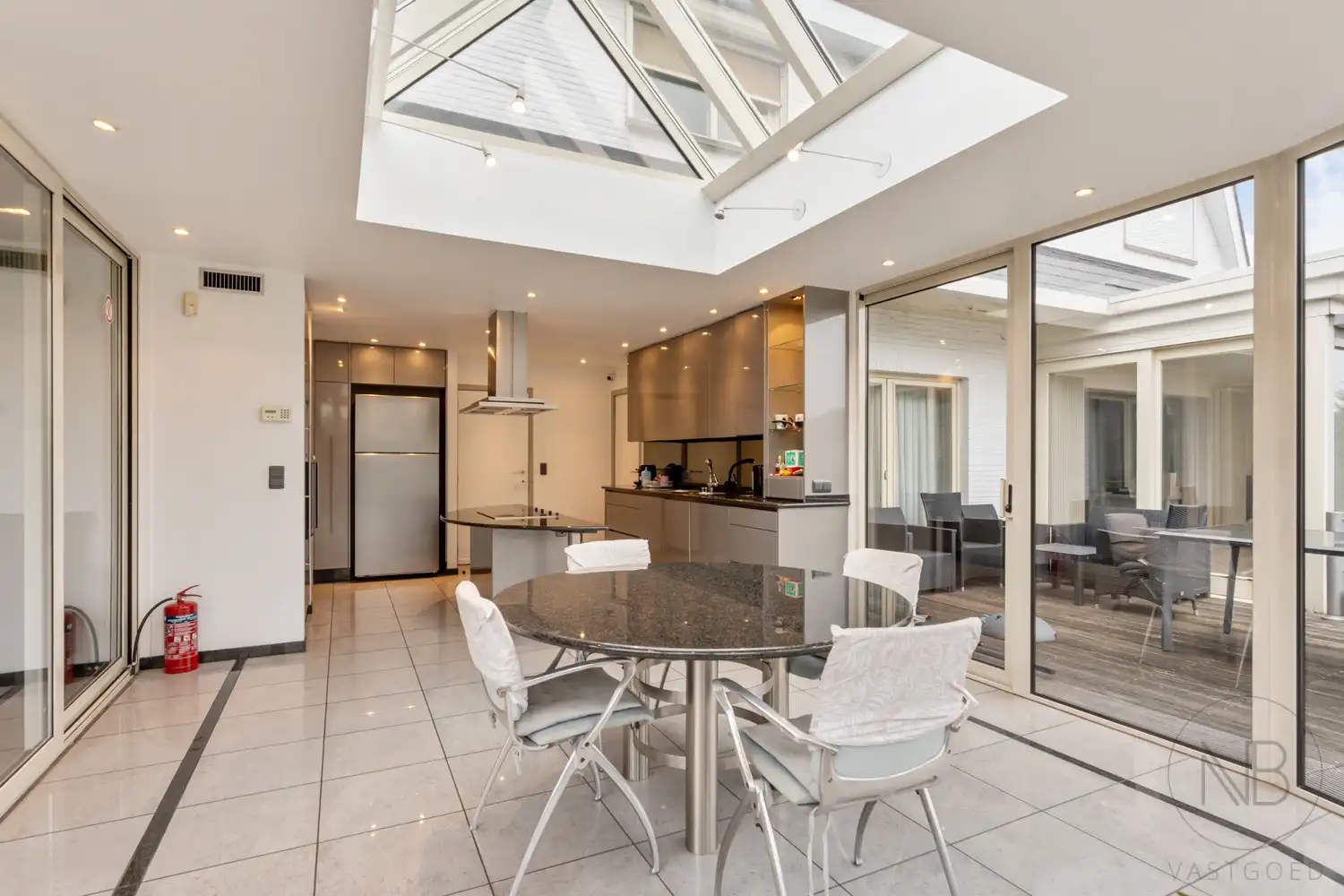 Klassieke villa met 5 slaapkamers ( momenteel met handelshuurovereenkomst) foto 17