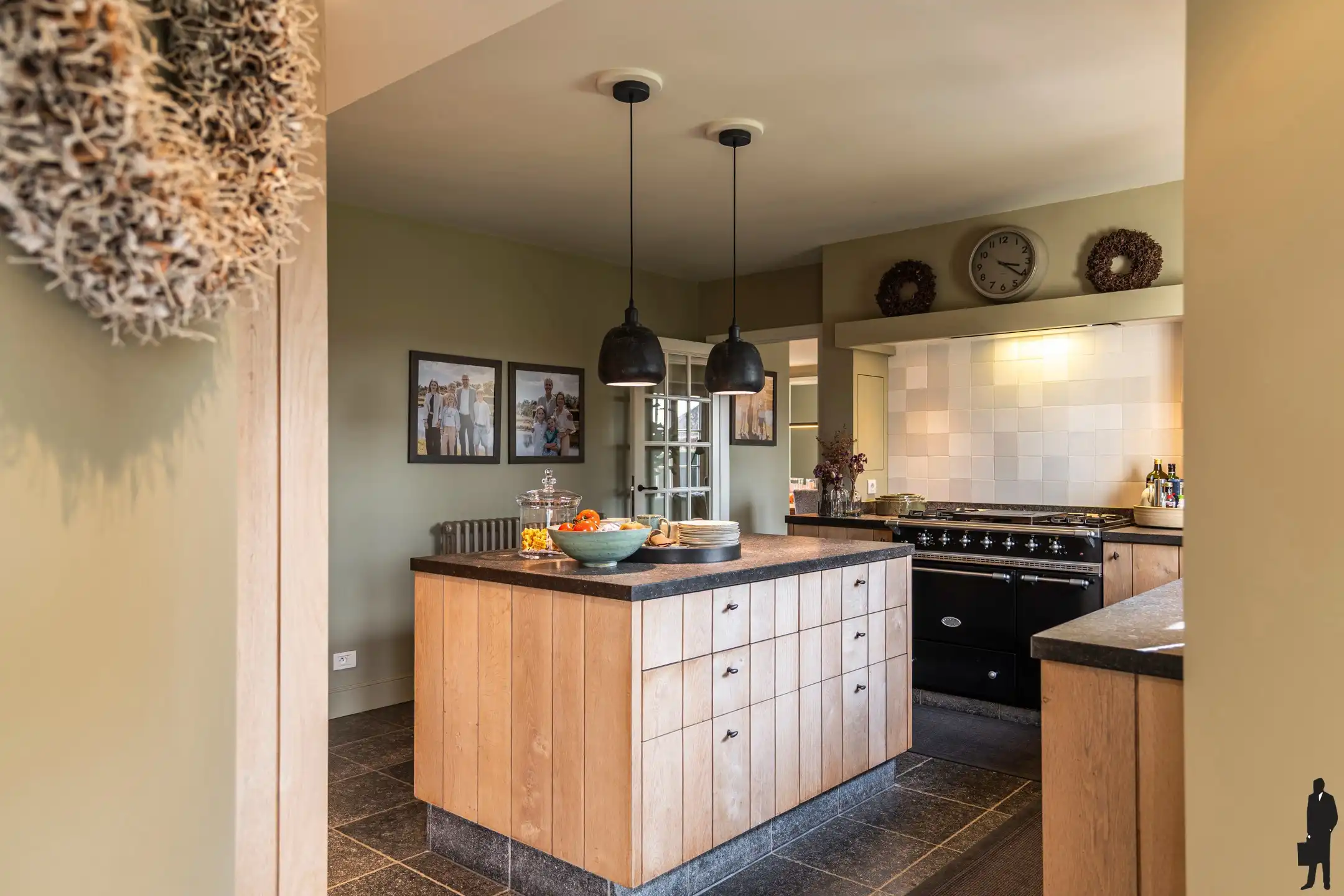 Rustig gelegen villa met 5 slaapkamers, sauna en bijgebouw foto 16