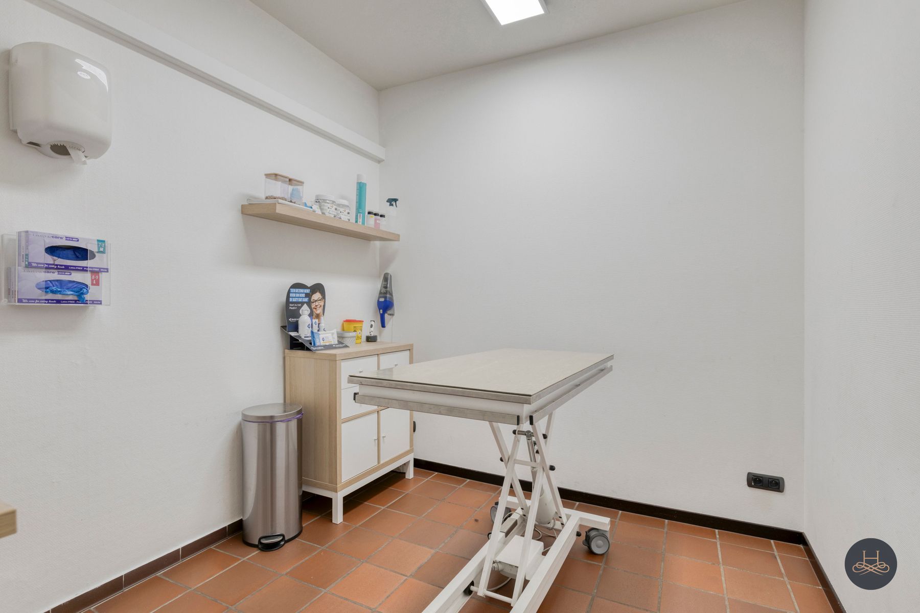 Veelzijdige handelszaak op centrale ligging foto 11