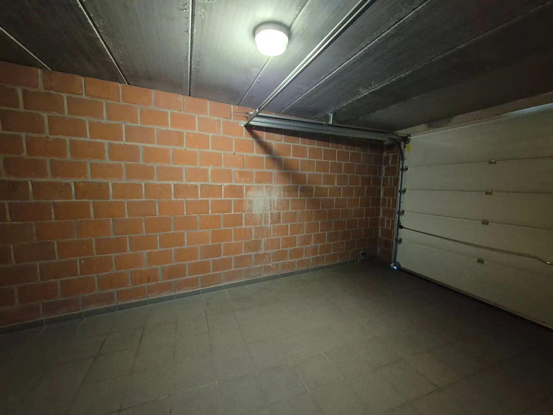 Instapklaar appartement met 2 slaapkamers, terras en lift — centraal in Wetteren foto 19