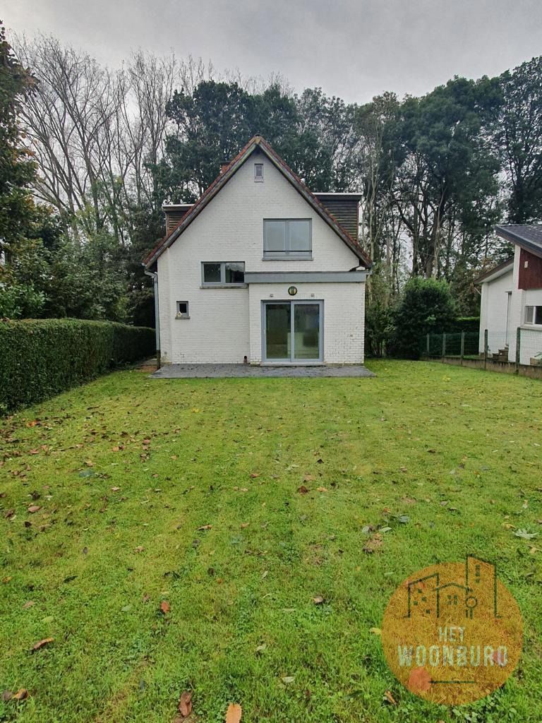 Woning open bebouwing met garage en tuin foto 16