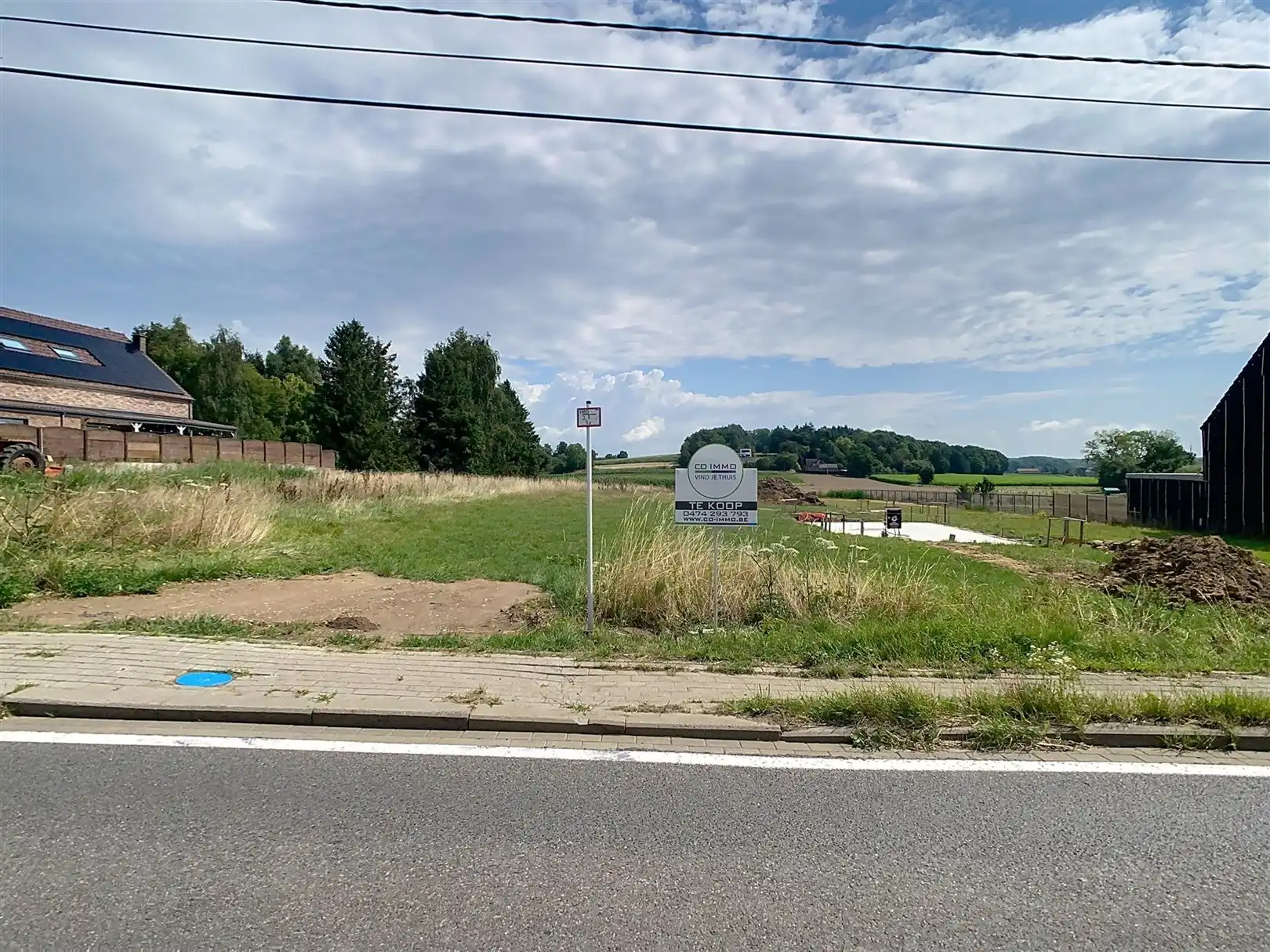 Bouwgrond halfopen bebouwing (lot 3) - 10a 15ca foto {{pictureIndex}}