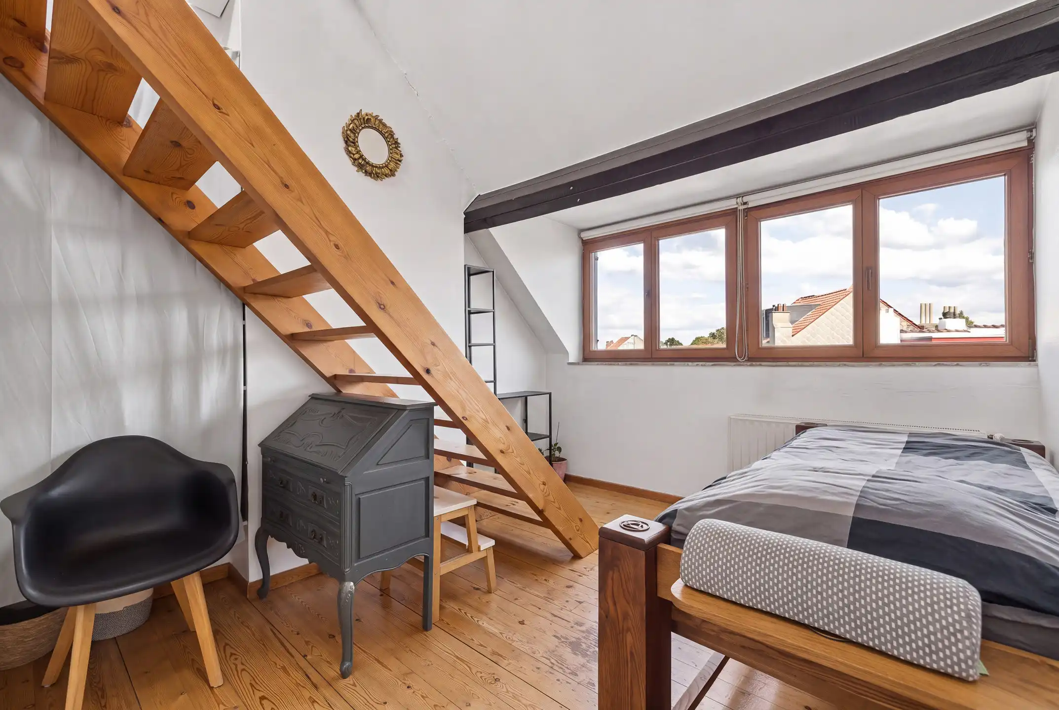 Triplex met de uitstraling van een huis in klein gebouw foto 13