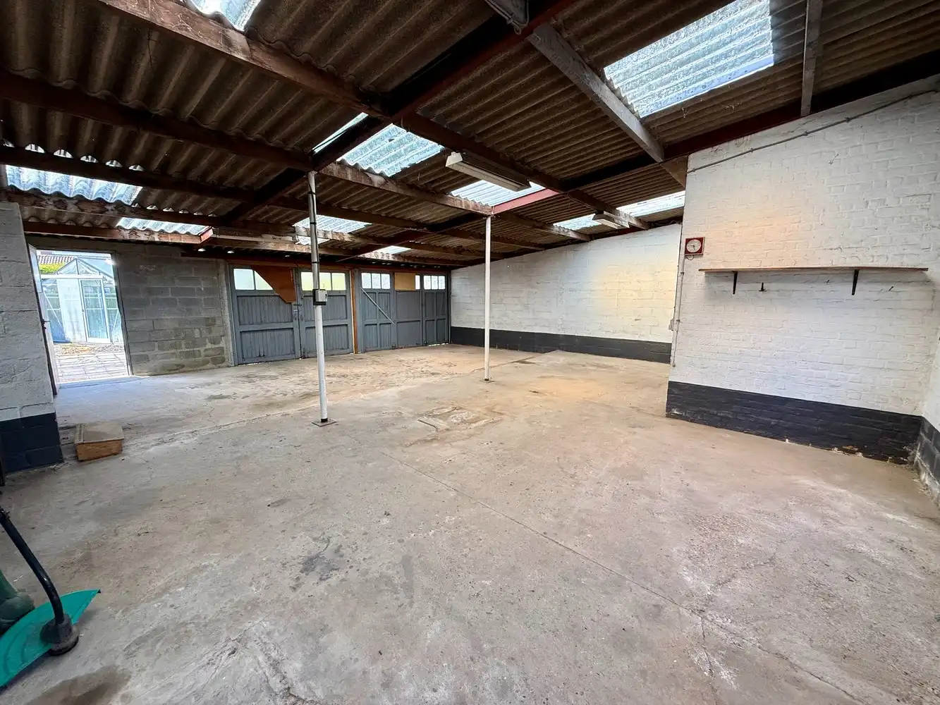 Veelzijdige woning met ruime opslagmogelijkheden te koop! foto 18