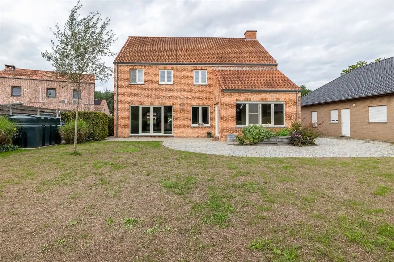 Instapklare, verrassend ruimle woning in landelijke omgeving foto 49