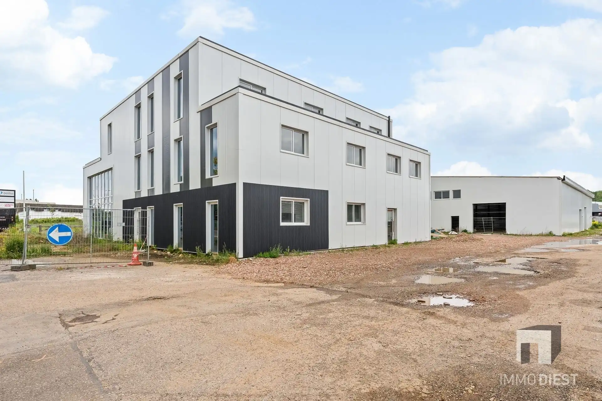 Nieuw bureelgebouw in KMO-zone te Diest foto 2