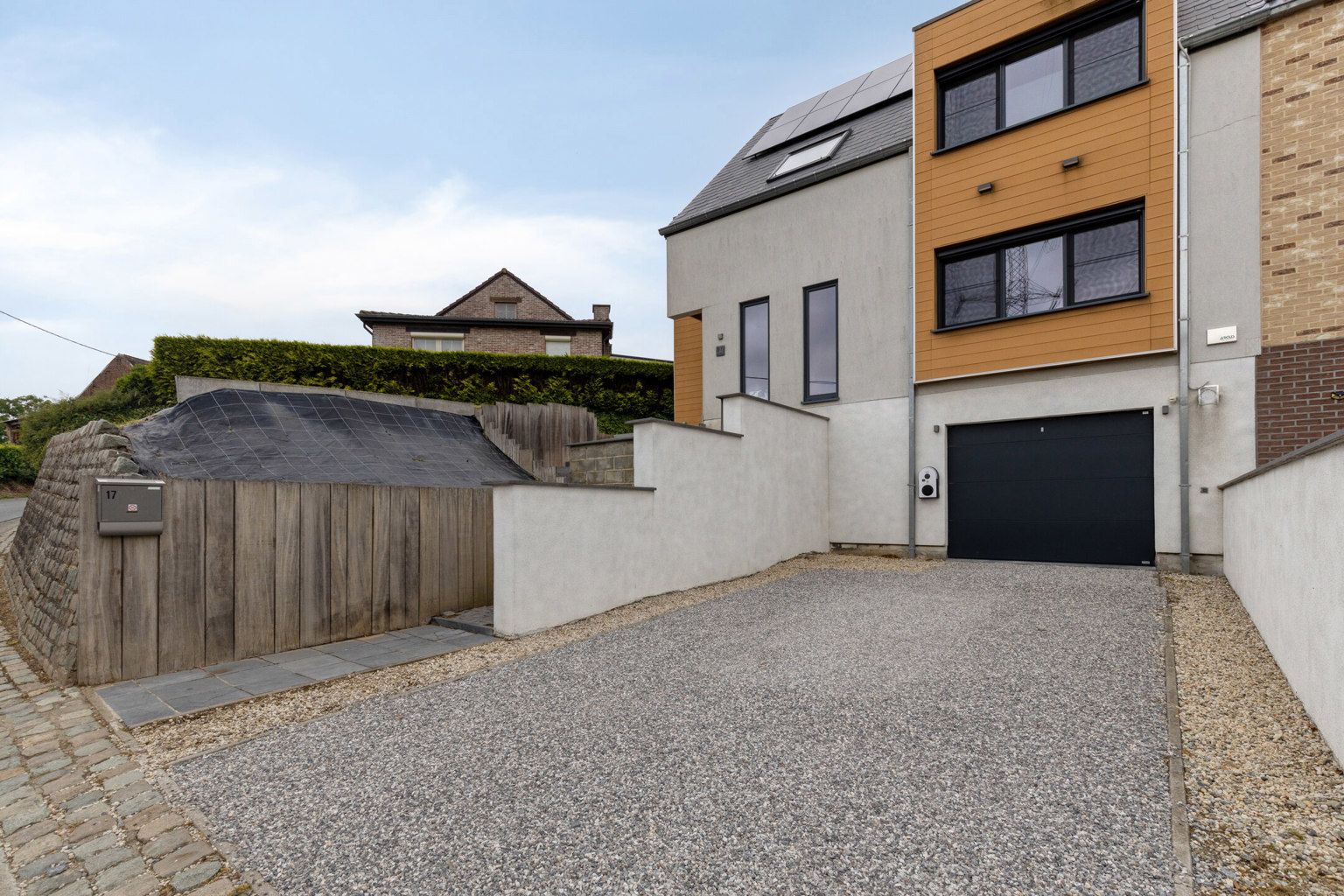 immoDAVID stelt voor: een moderne, instapklare 3-gevelwoning foto 2