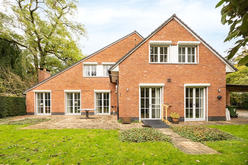 Hoofdfoto van de publicatie: Huis