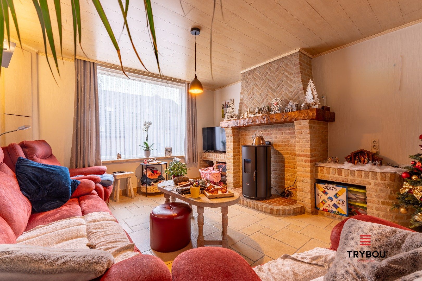 Gezinswoning met tuin, garage én uitweg in hartje Ieper foto 3