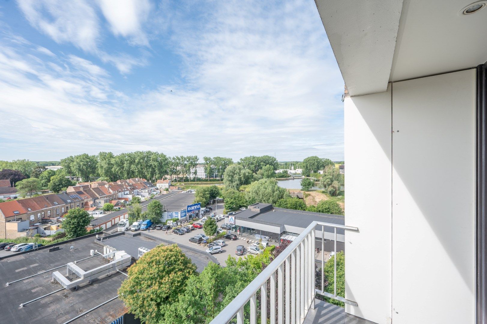 Stijlvol gerenoveerd appartement vlakbij centrum Brugge foto 8