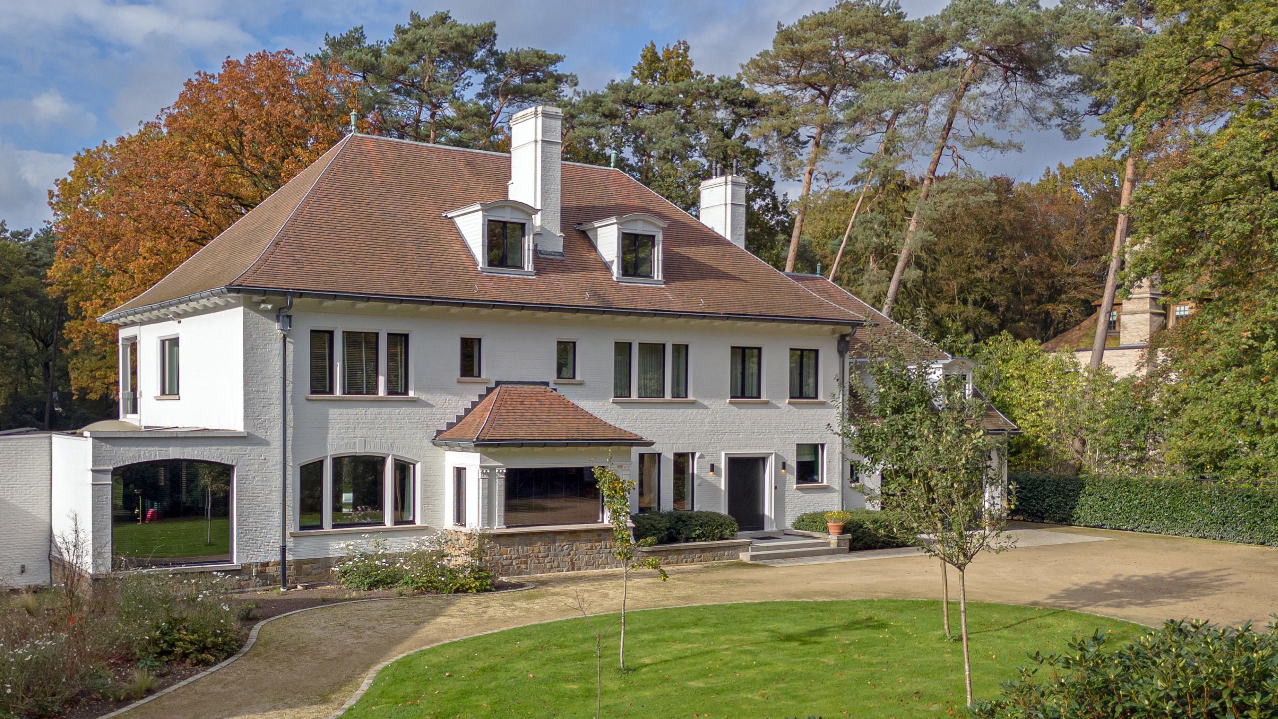 Prachtige recent totaal gerenoveerde villa op ca. 5.311 m².   foto 20