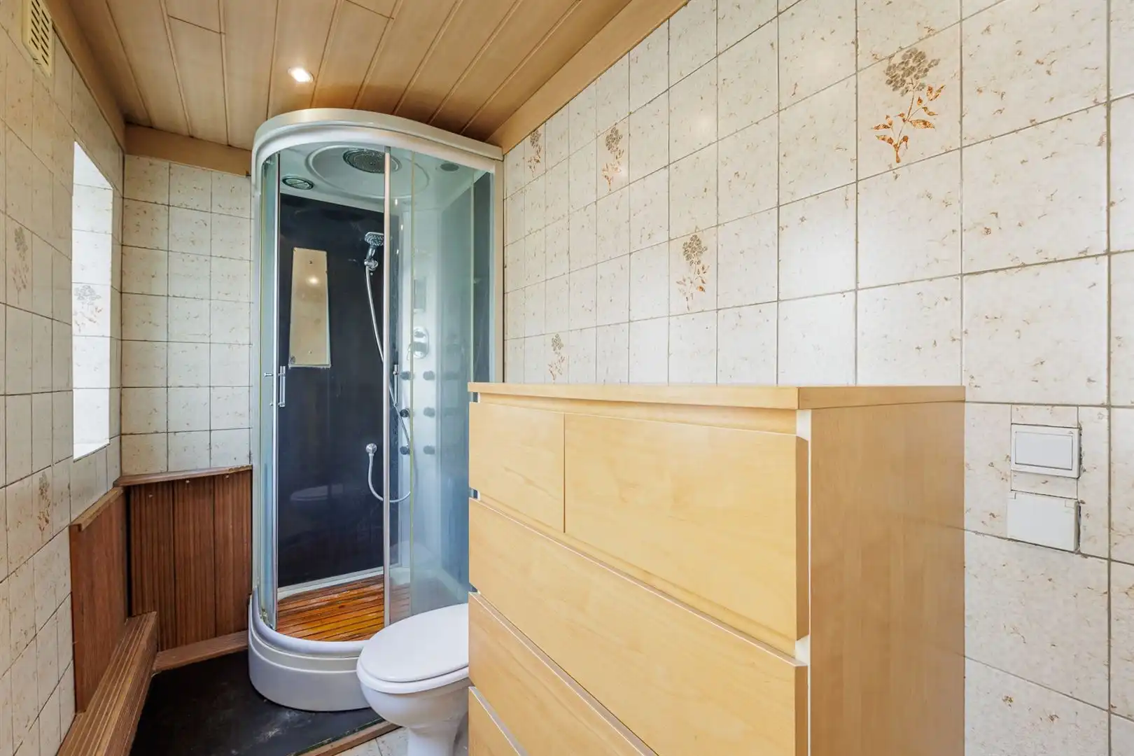 Ruime, lichte woning met garage & oprit op centrale ligging foto 21
